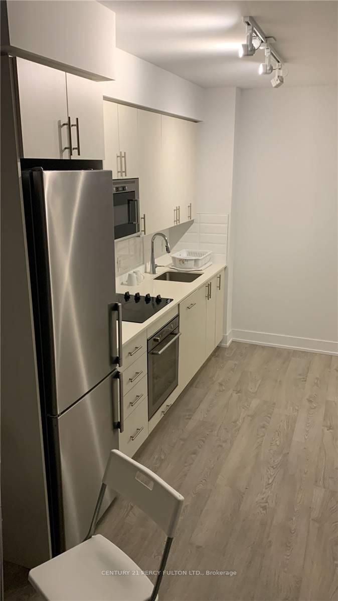 Photo 8 of Unit 810, 2550 Simcoe Street N, Oshawa, Windfields — HOMEH