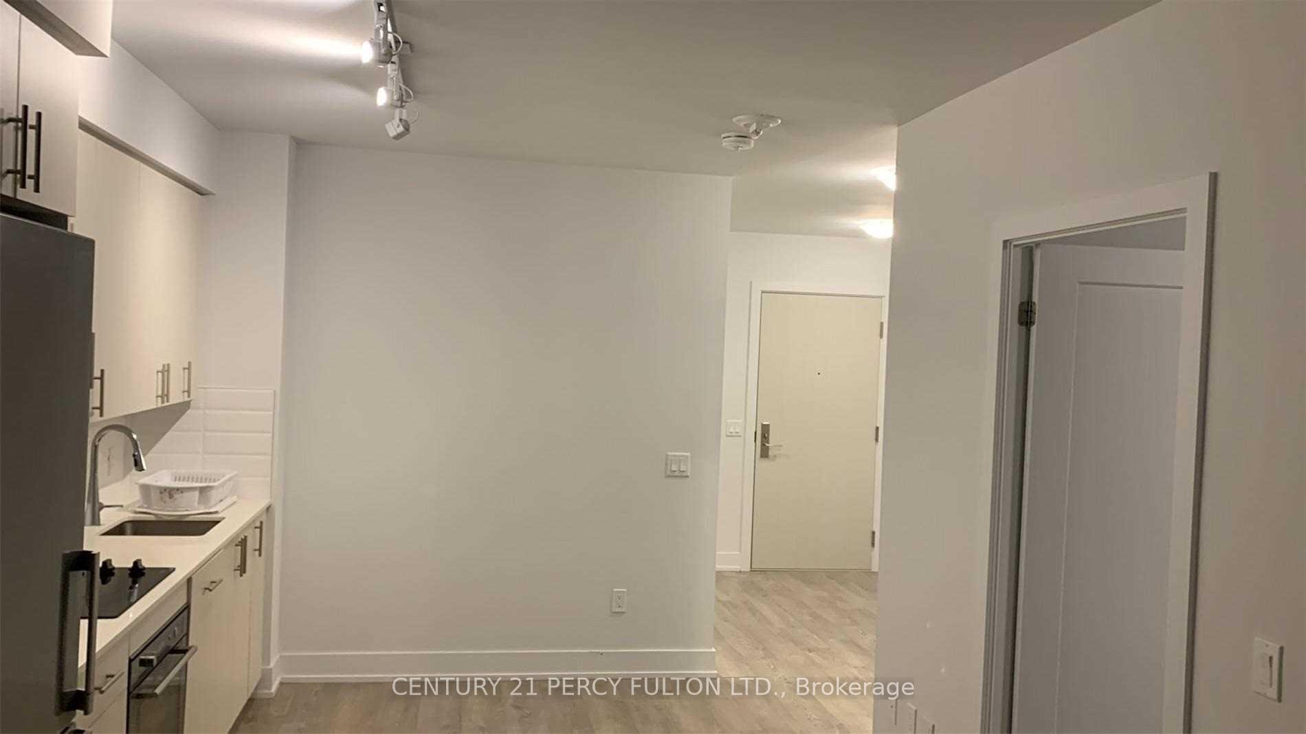 Photo 10 of Unit 810, 2550 Simcoe Street N, Oshawa, Windfields — HOMEH