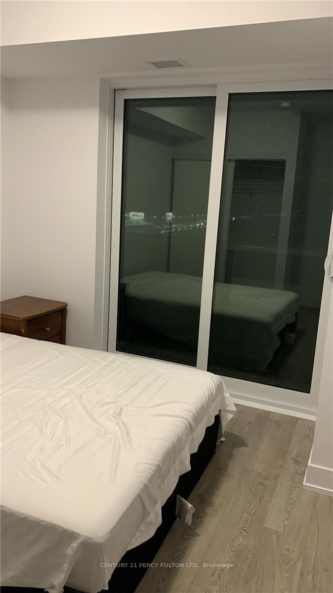 Photo 11 of Unit 810, 2550 Simcoe Street N, Oshawa, Windfields — HOMEH