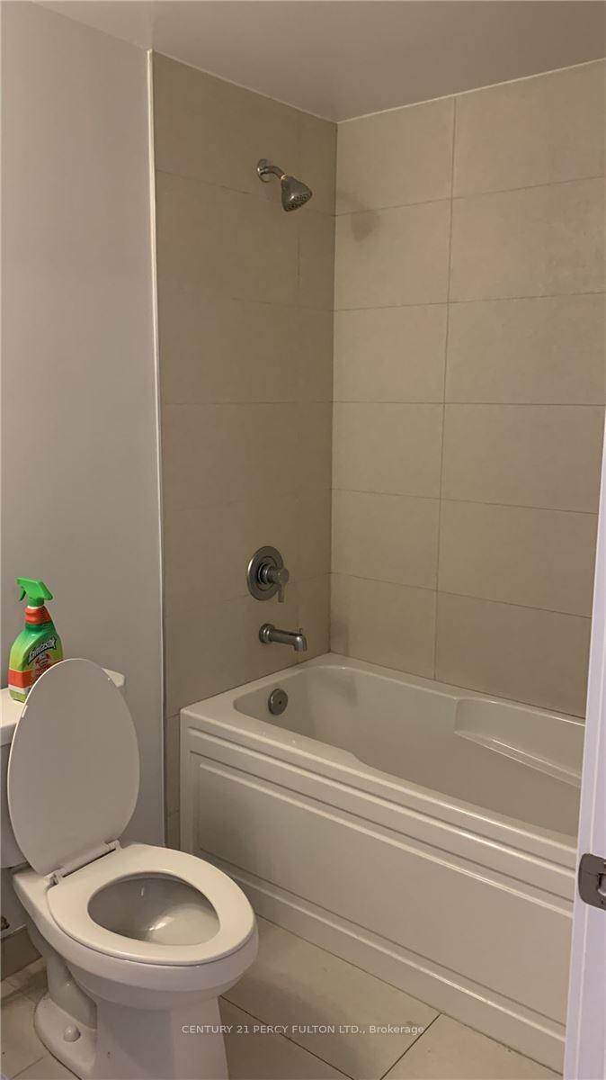 Photo 19 of Unit 810, 2550 Simcoe Street N, Oshawa, Windfields — HOMEH