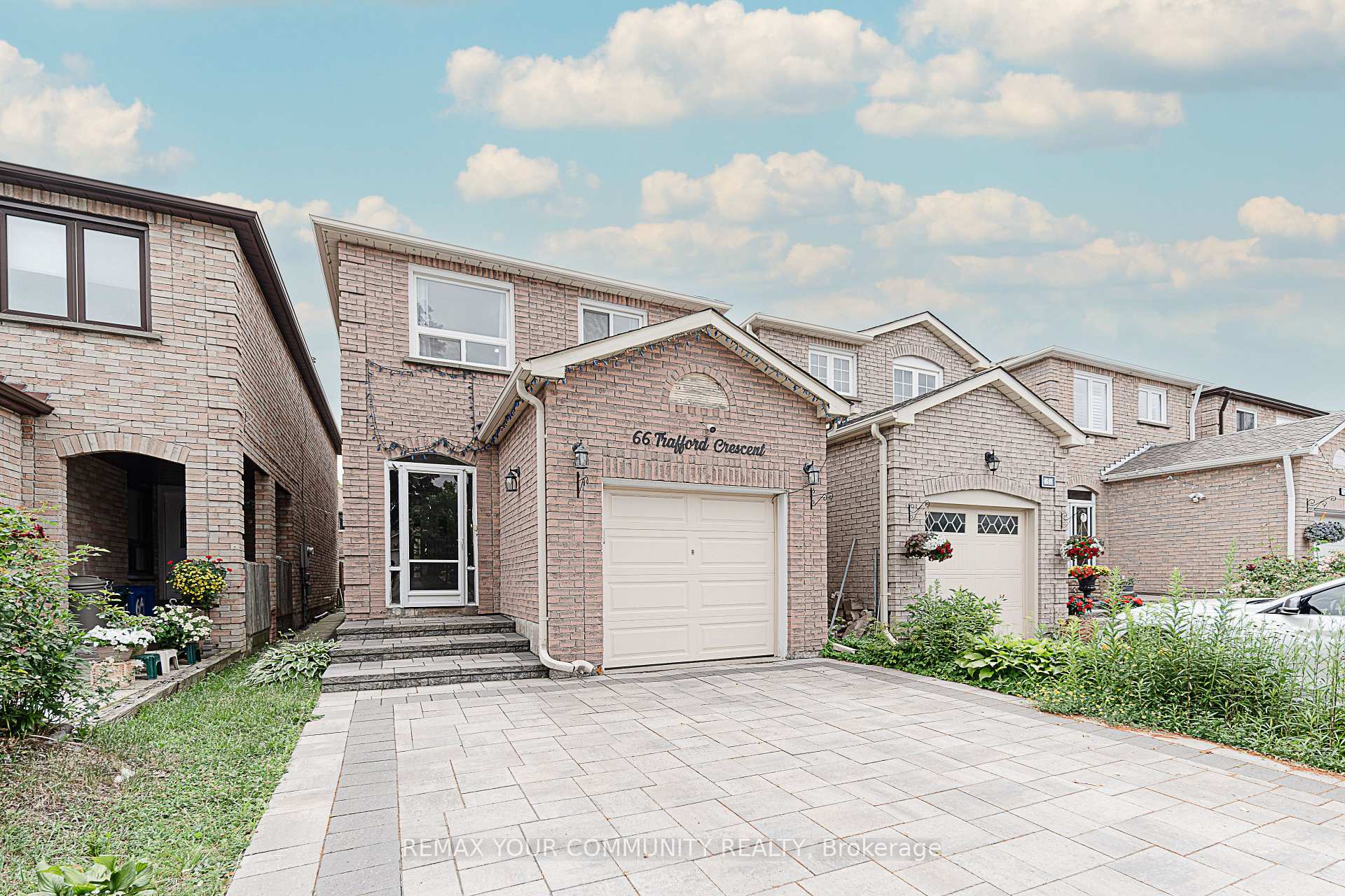 Photo 2 of 66 Trafford Crescent, Markham, Milliken Mills East — HOMEH
