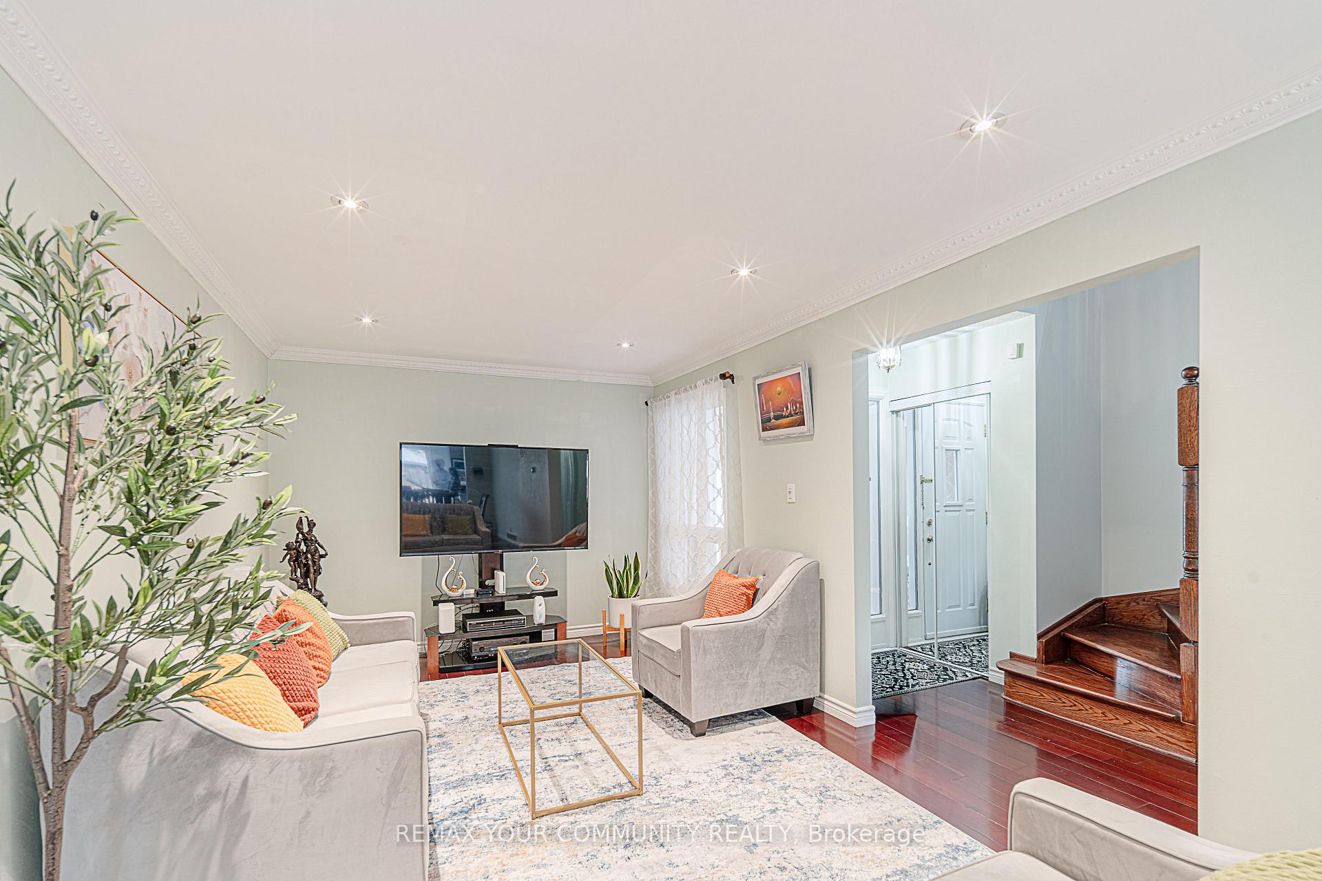 Photo 6 of 66 Trafford Crescent, Markham, Milliken Mills East — HOMEH