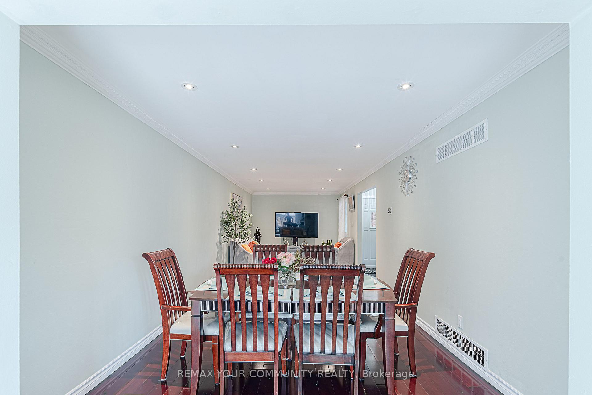 Photo 10 of 66 Trafford Crescent, Markham, Milliken Mills East — HOMEH