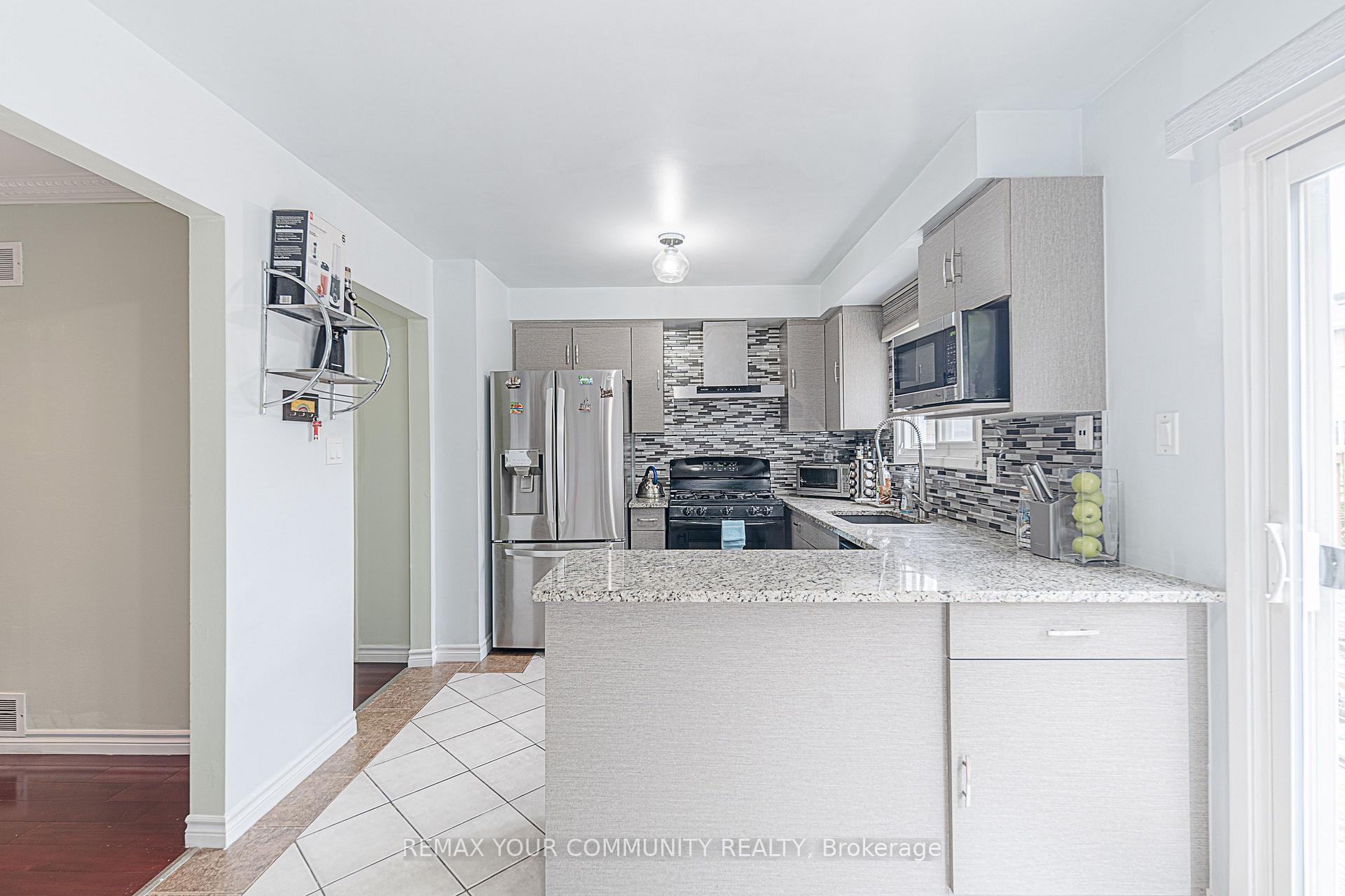 Photo 12 of 66 Trafford Crescent, Markham, Milliken Mills East — HOMEH