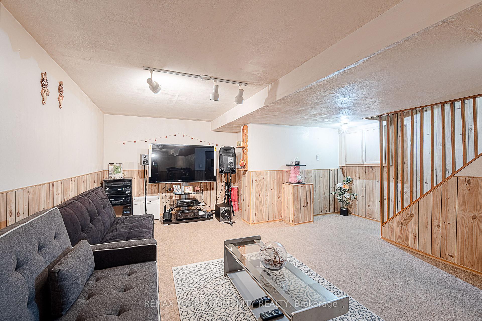 Photo 22 of 66 Trafford Crescent, Markham, Milliken Mills East — HOMEH