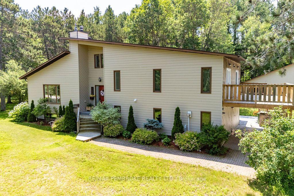 Photo 1 of 177 Sylvan Drive, Petawawa, Petawawa — HOMEH