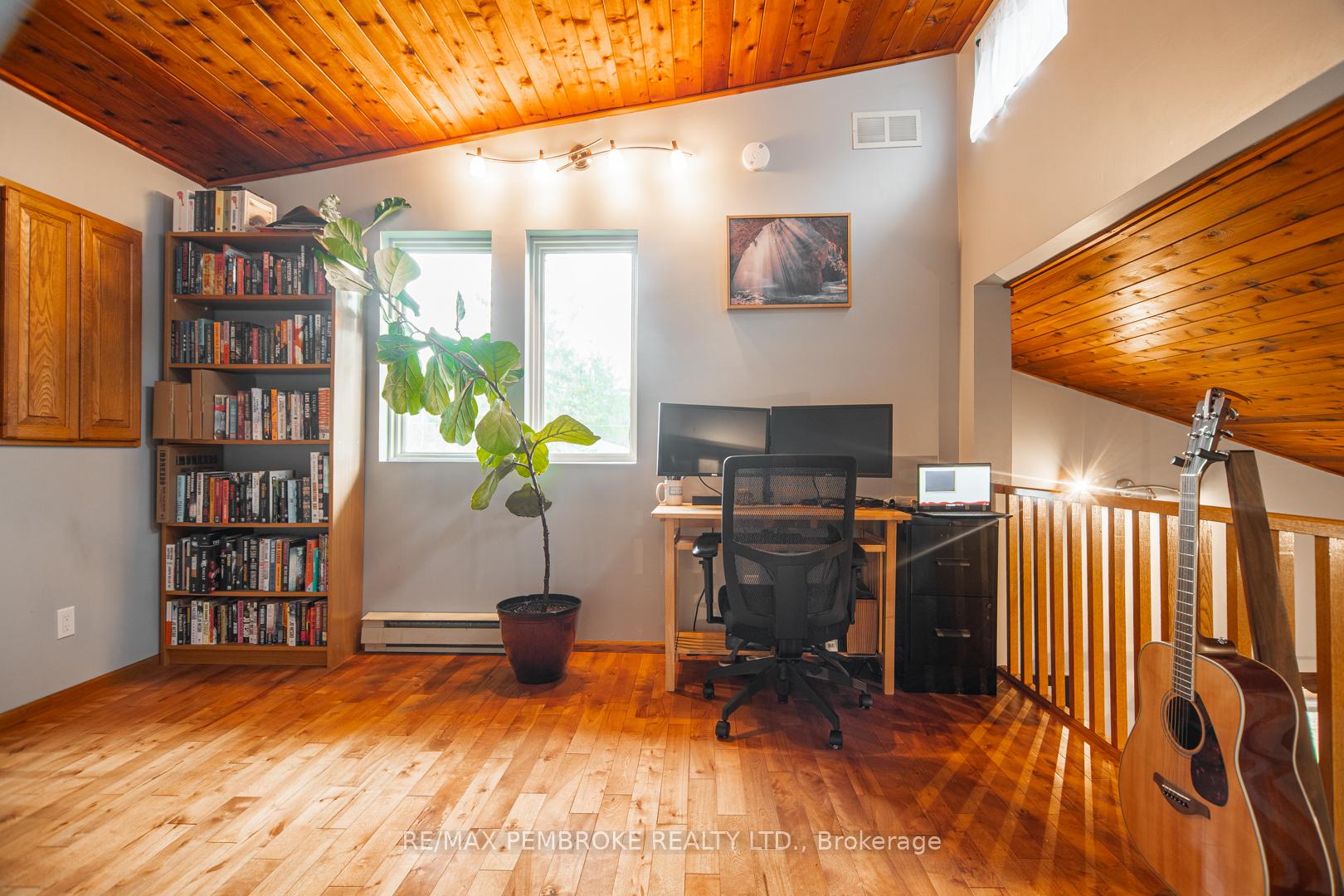 Photo 2 of 177 Sylvan Drive, Petawawa, Petawawa — HOMEH