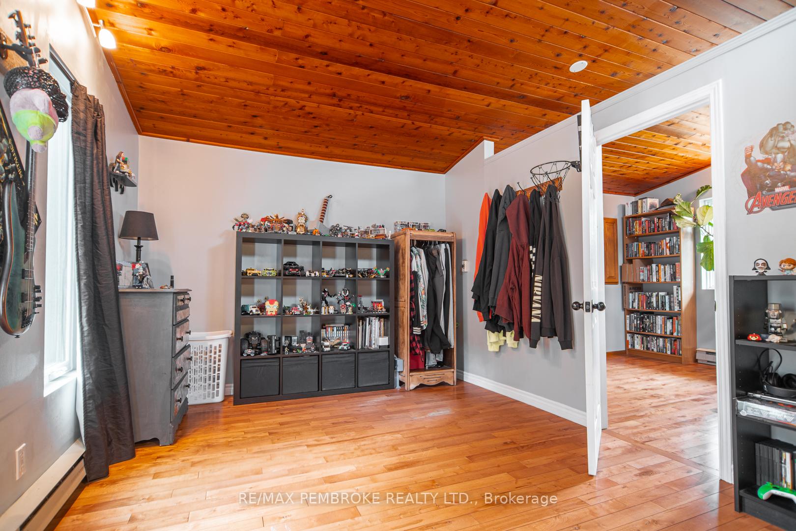 Photo 5 of 177 Sylvan Drive, Petawawa, Petawawa — HOMEH