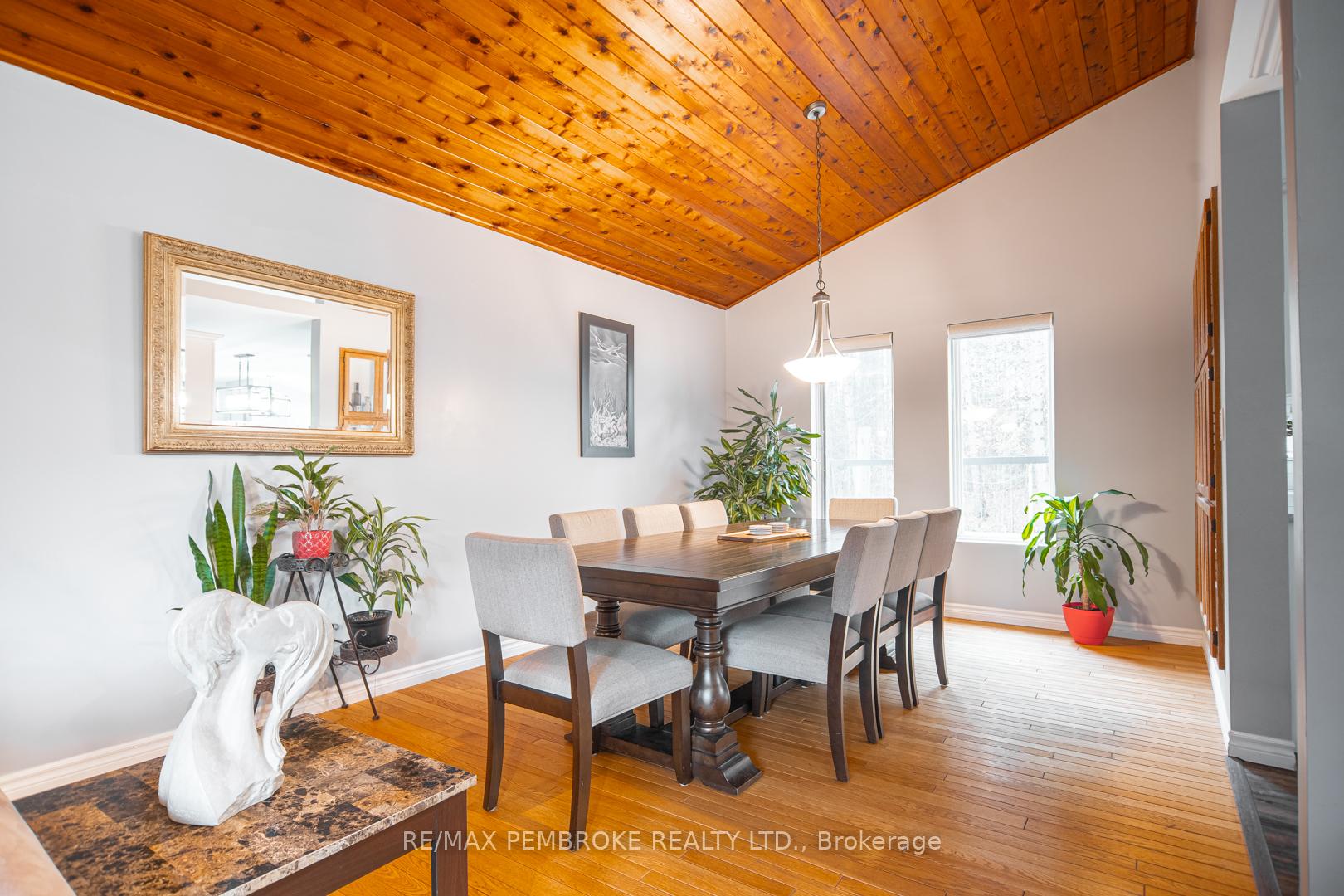 Photo 16 of 177 Sylvan Drive, Petawawa, Petawawa — HOMEH