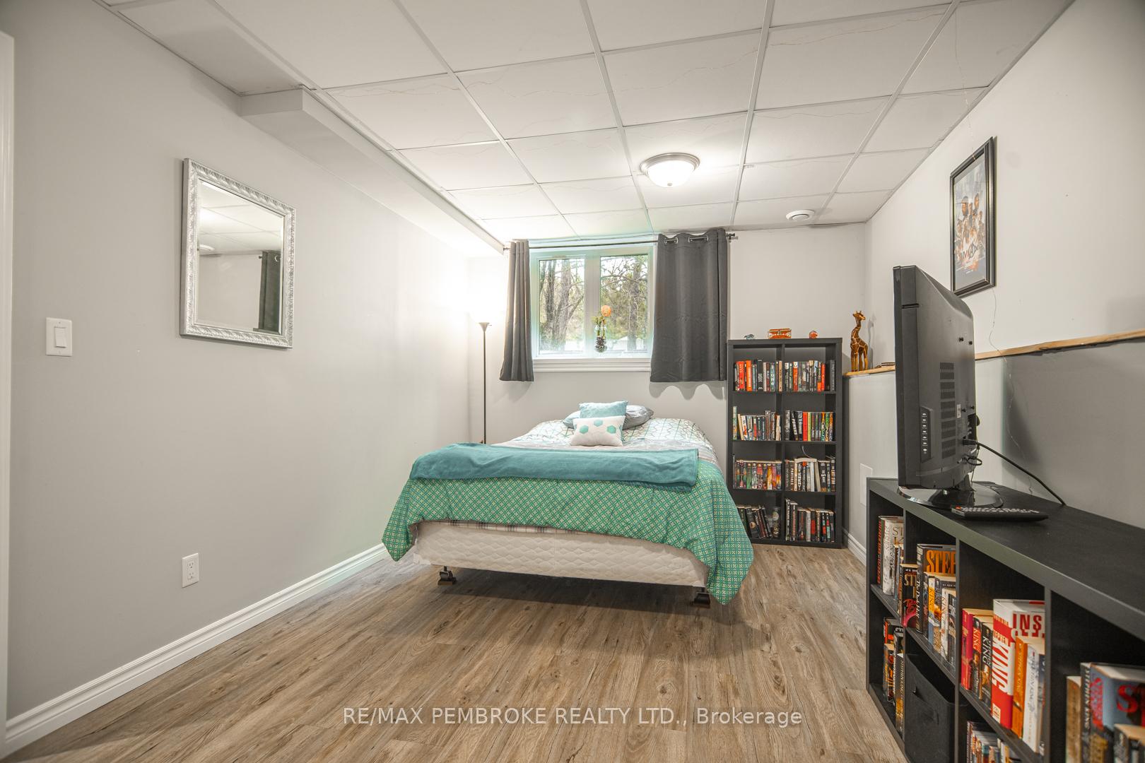 Photo 30 of 177 Sylvan Drive, Petawawa, Petawawa — HOMEH