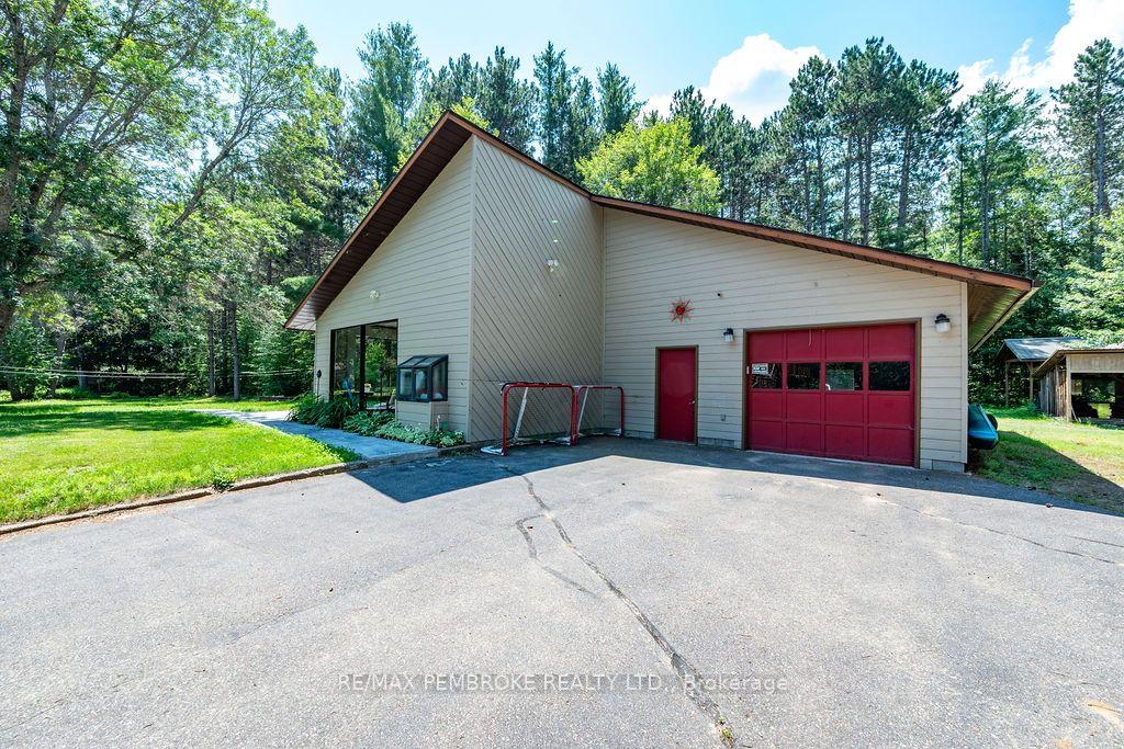 Photo 43 of 177 Sylvan Drive, Petawawa, Petawawa — HOMEH