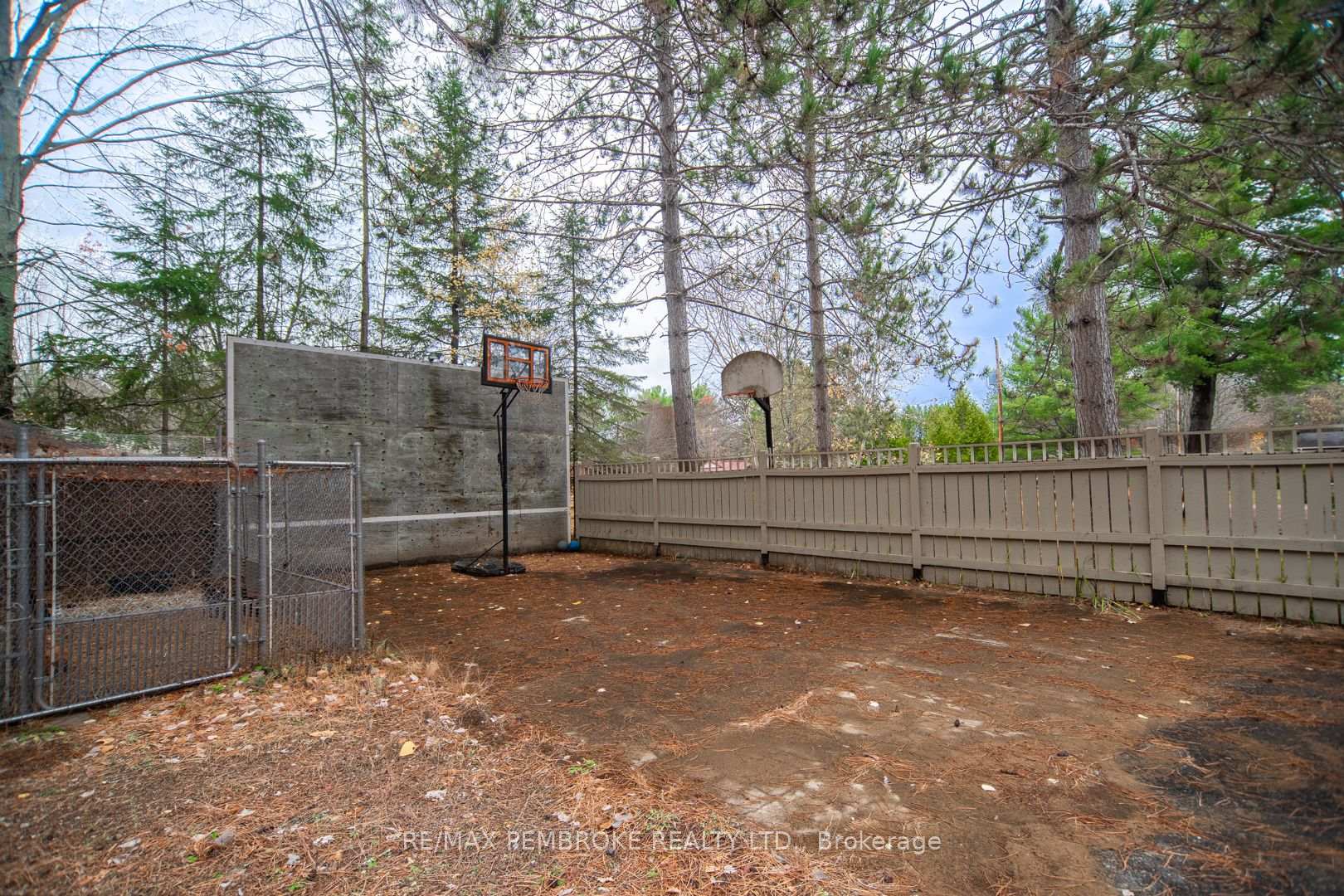 Photo 49 of 177 Sylvan Drive, Petawawa, Petawawa — HOMEH