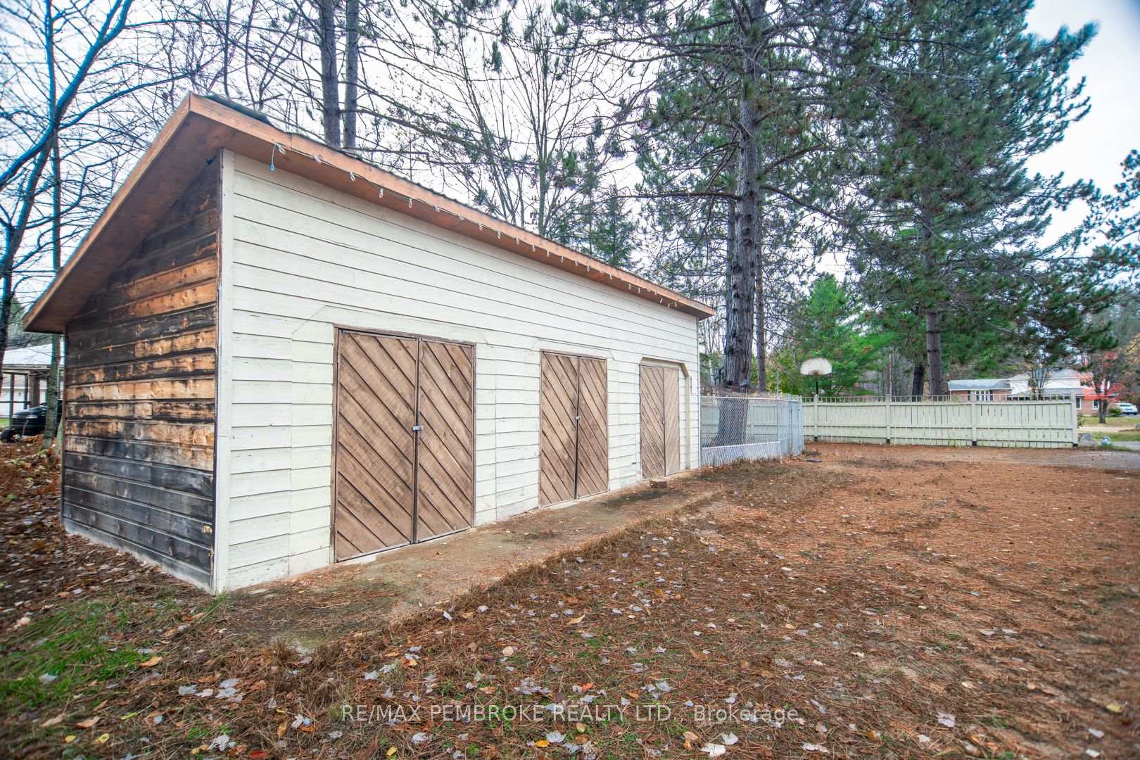 Photo 58 of 177 Sylvan Drive, Petawawa, Petawawa — HOMEH