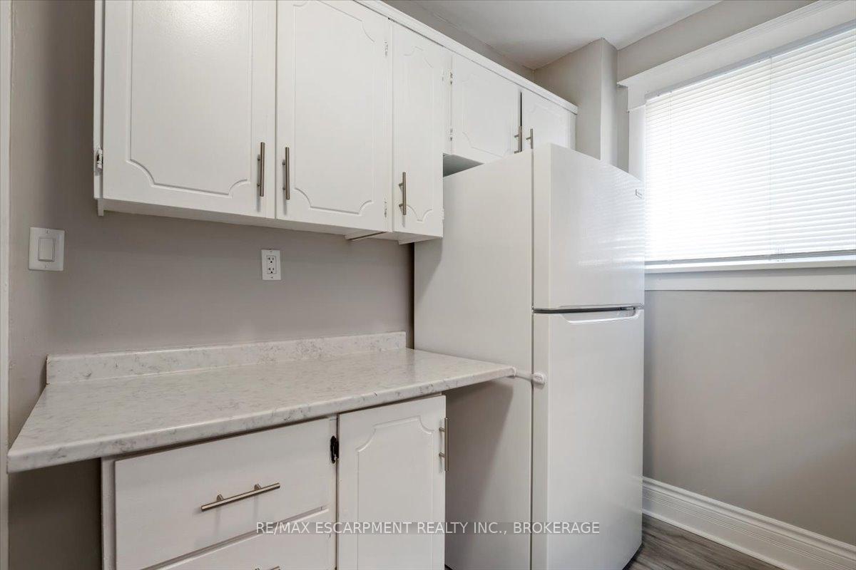 Photo 11 of Unit Main, 3 Carleton Street S, Thorold, Thorold Downtown — HOMEH