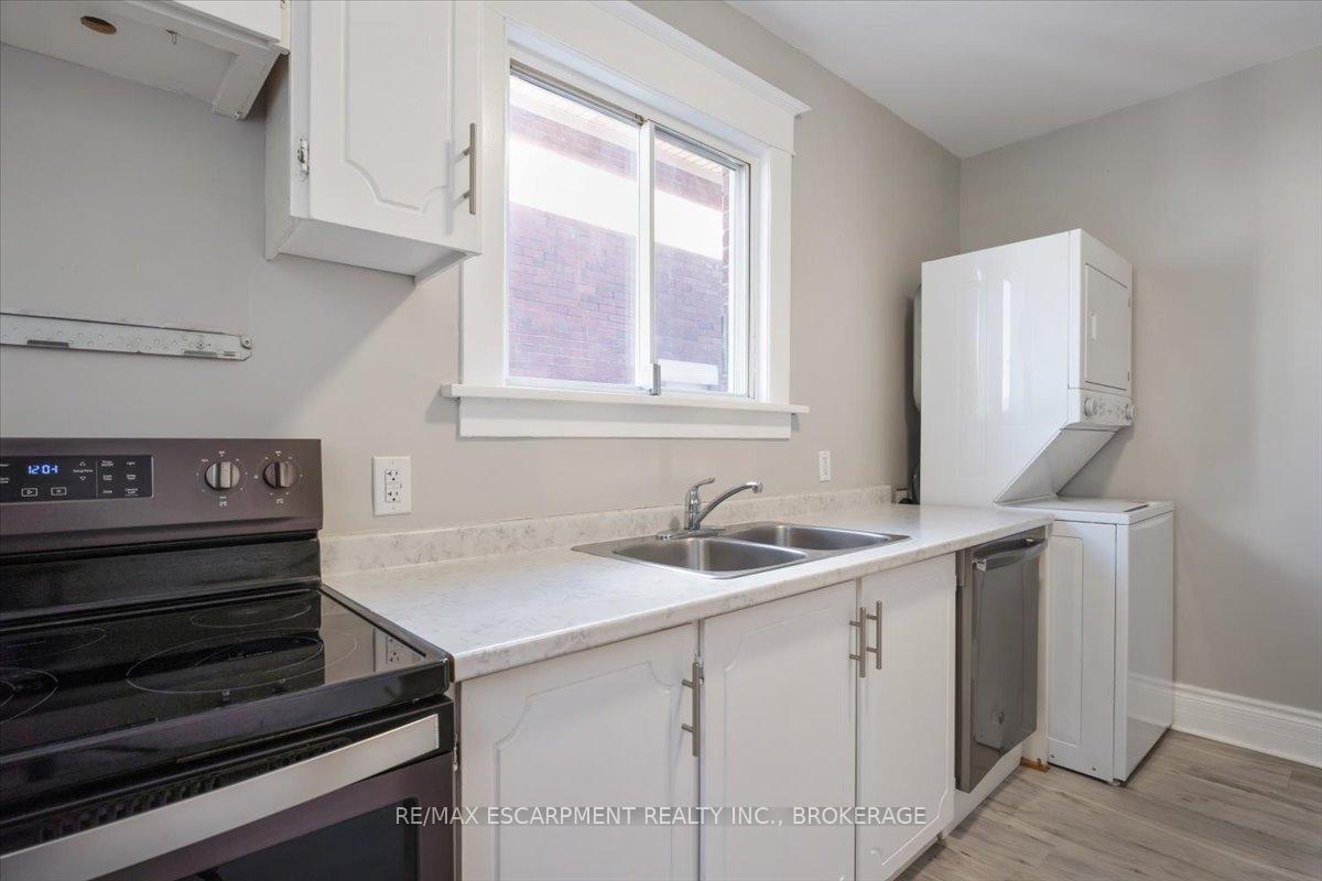 Photo 12 of Unit Main, 3 Carleton Street S, Thorold, Thorold Downtown — HOMEH