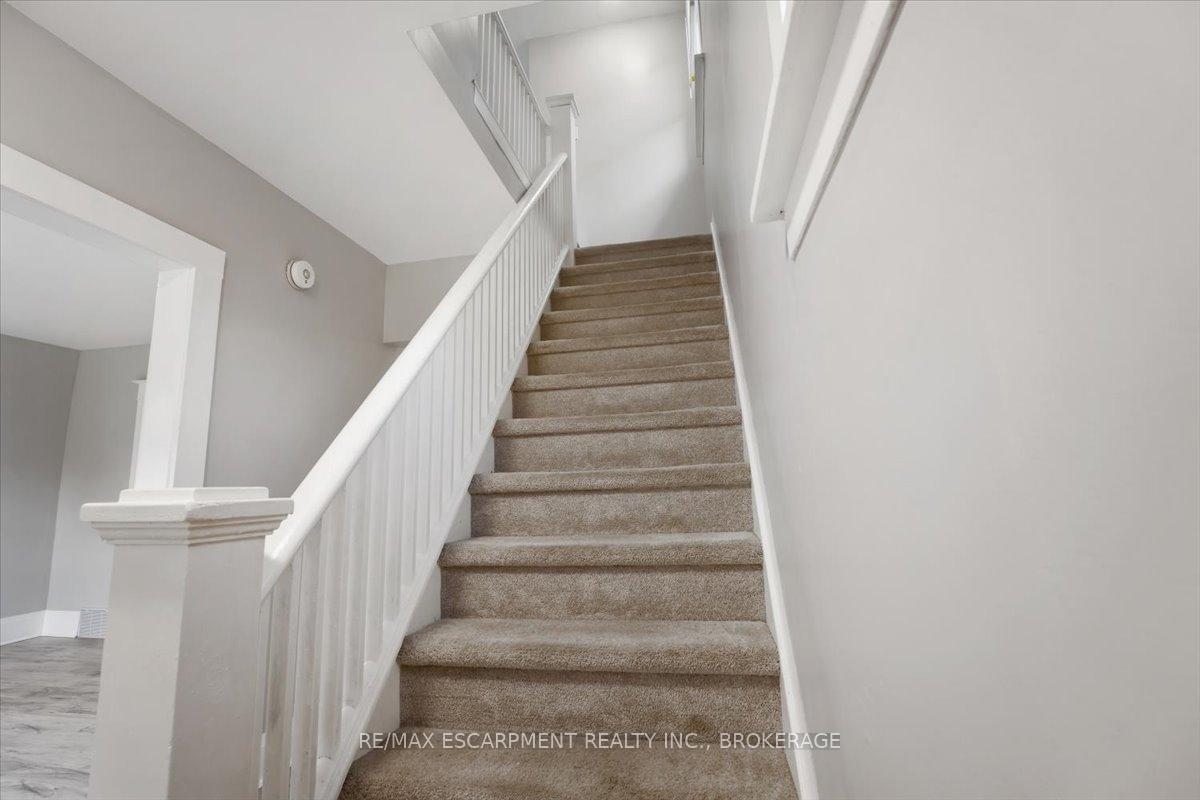 Photo 15 of Unit Main, 3 Carleton Street S, Thorold, Thorold Downtown — HOMEH