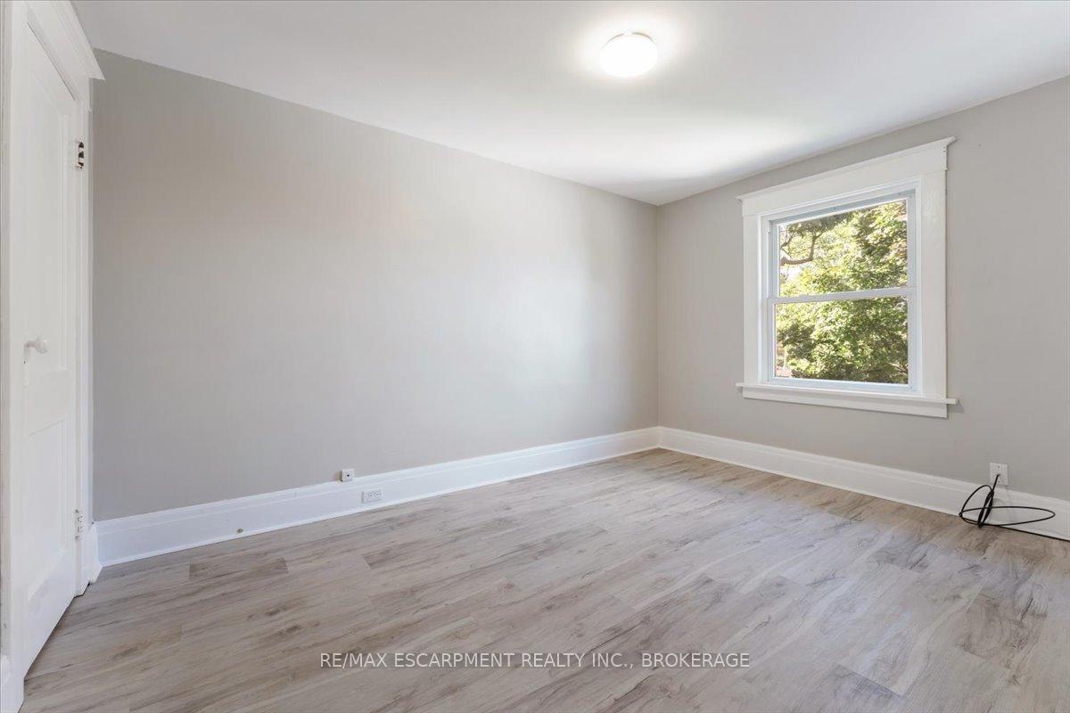 Photo 18 of Unit Main, 3 Carleton Street S, Thorold, Thorold Downtown — HOMEH