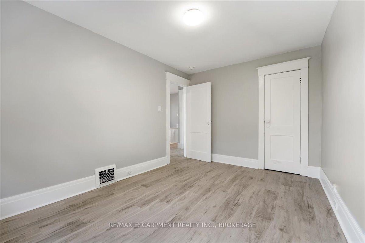 Photo 19 of Unit Main, 3 Carleton Street S, Thorold, Thorold Downtown — HOMEH