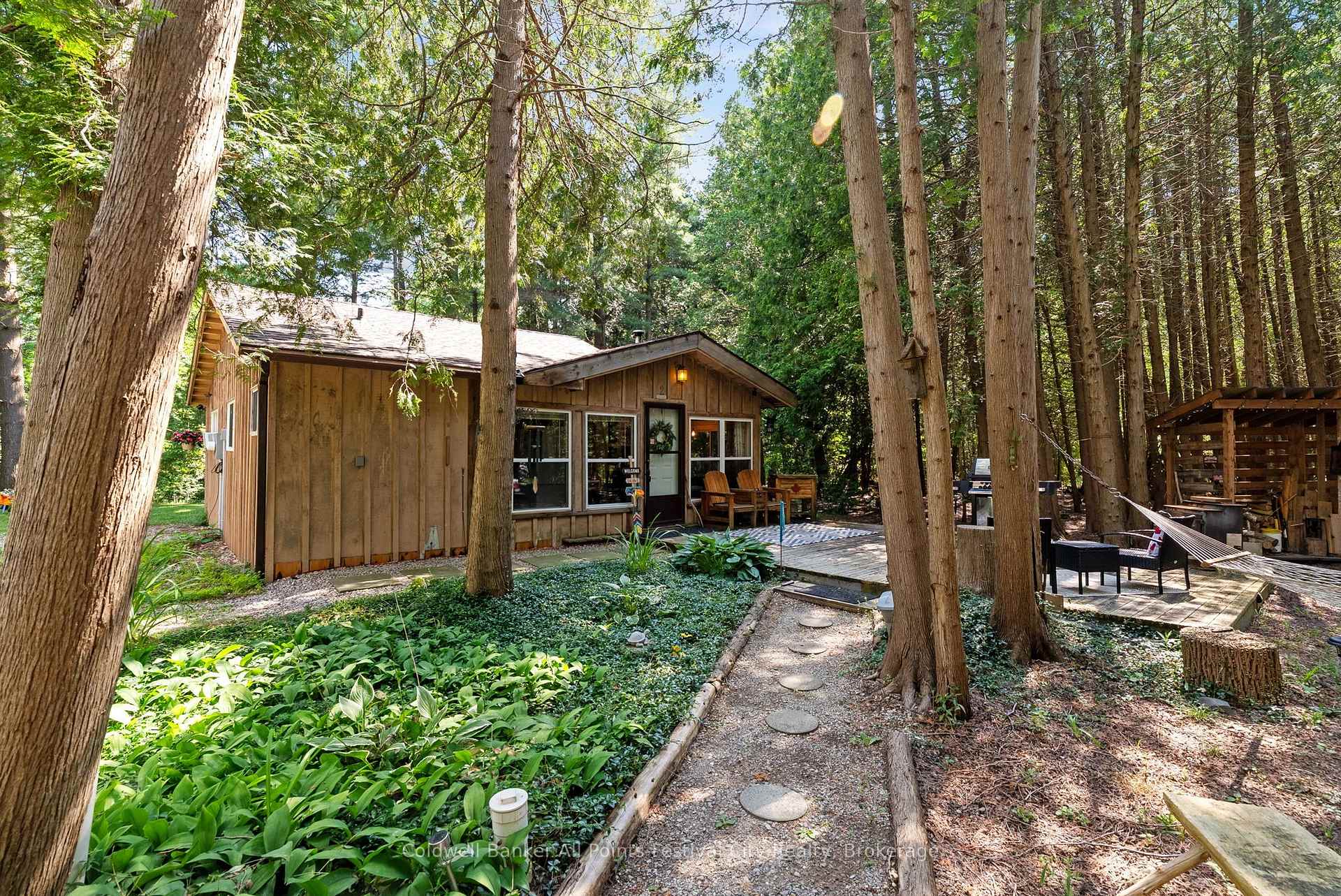 Photo of 33587 Rowcliffe Drive