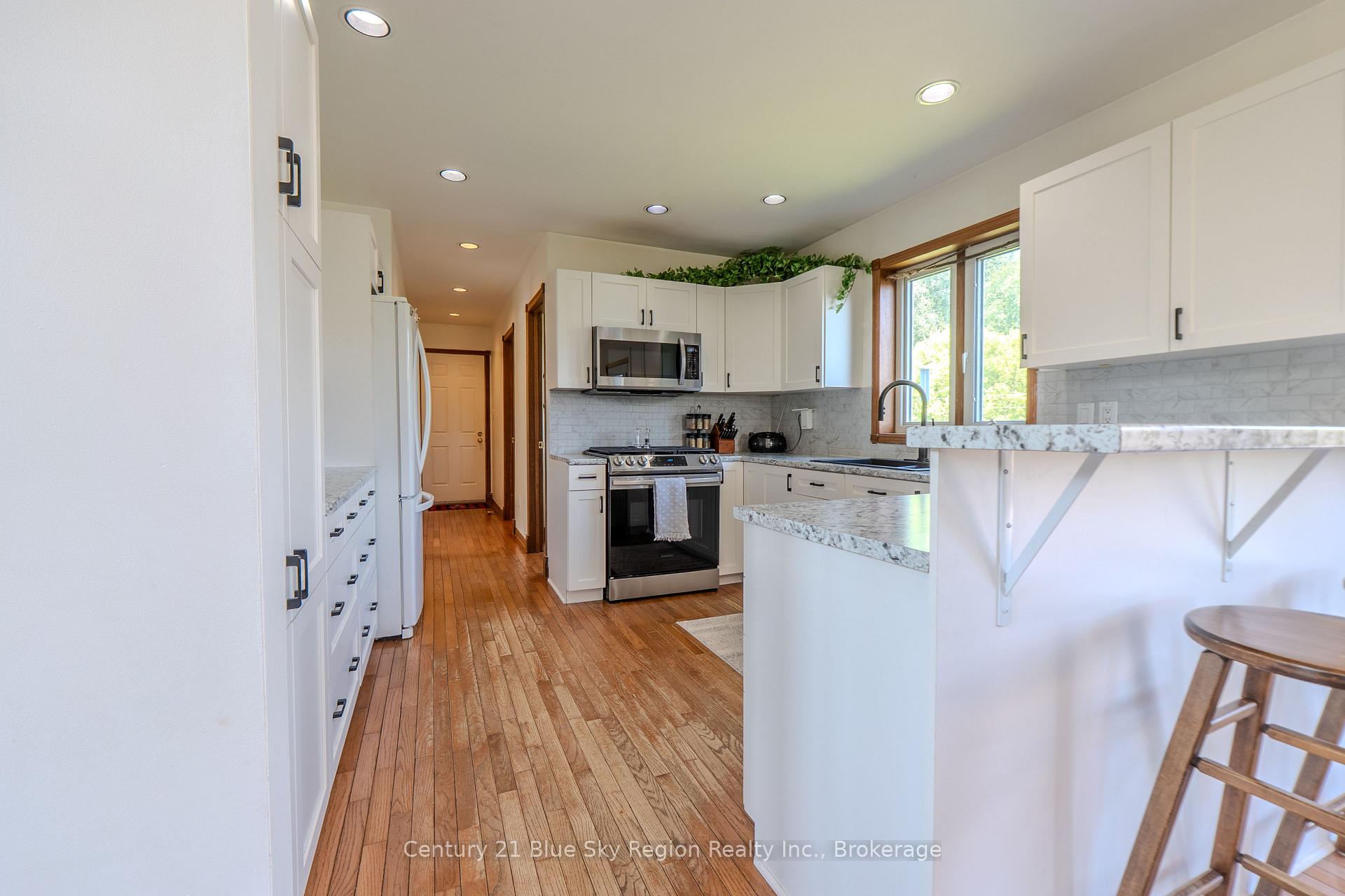 Photo 6 of 1033 Centennial Crescent, East Ferris — HOMEH