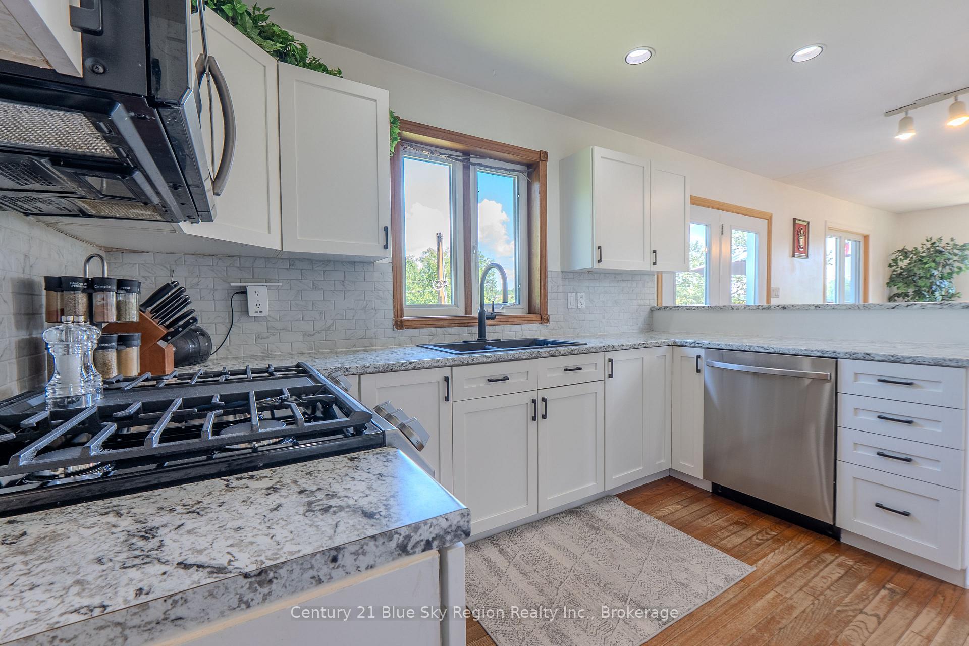 Photo 8 of 1033 Centennial Crescent, East Ferris — HOMEH