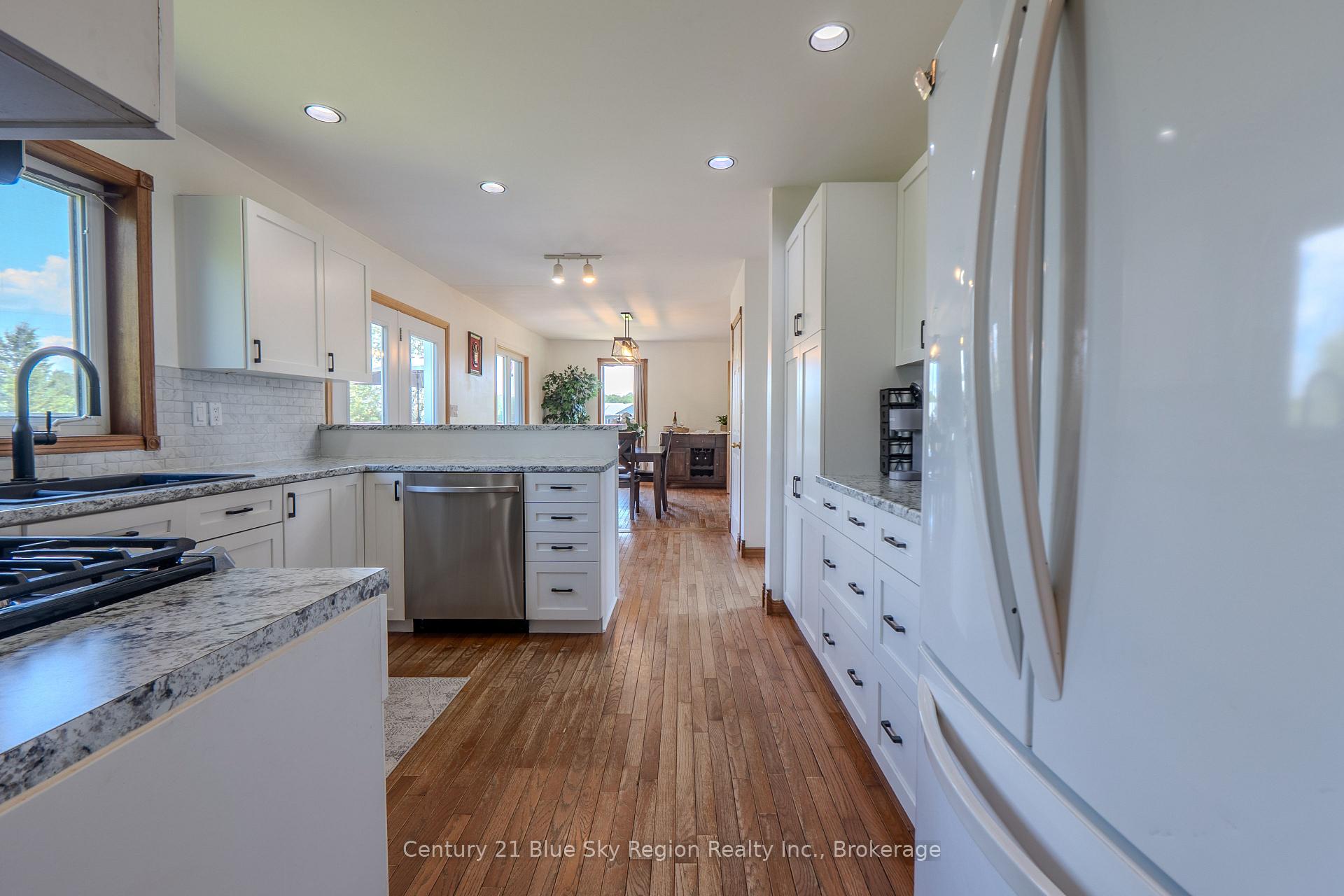 Photo 9 of 1033 Centennial Crescent, East Ferris — HOMEH