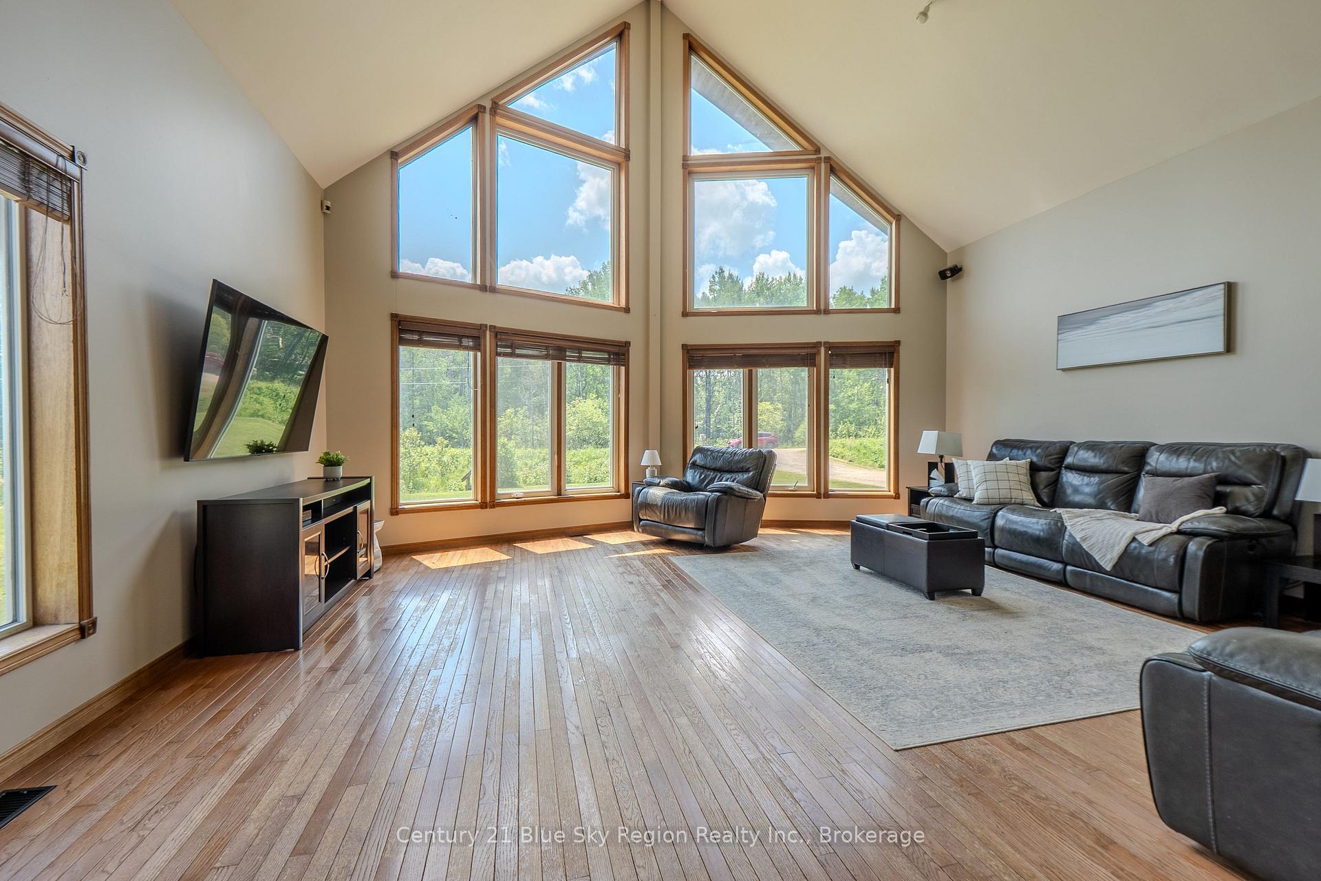 Photo 15 of 1033 Centennial Crescent, East Ferris — HOMEH