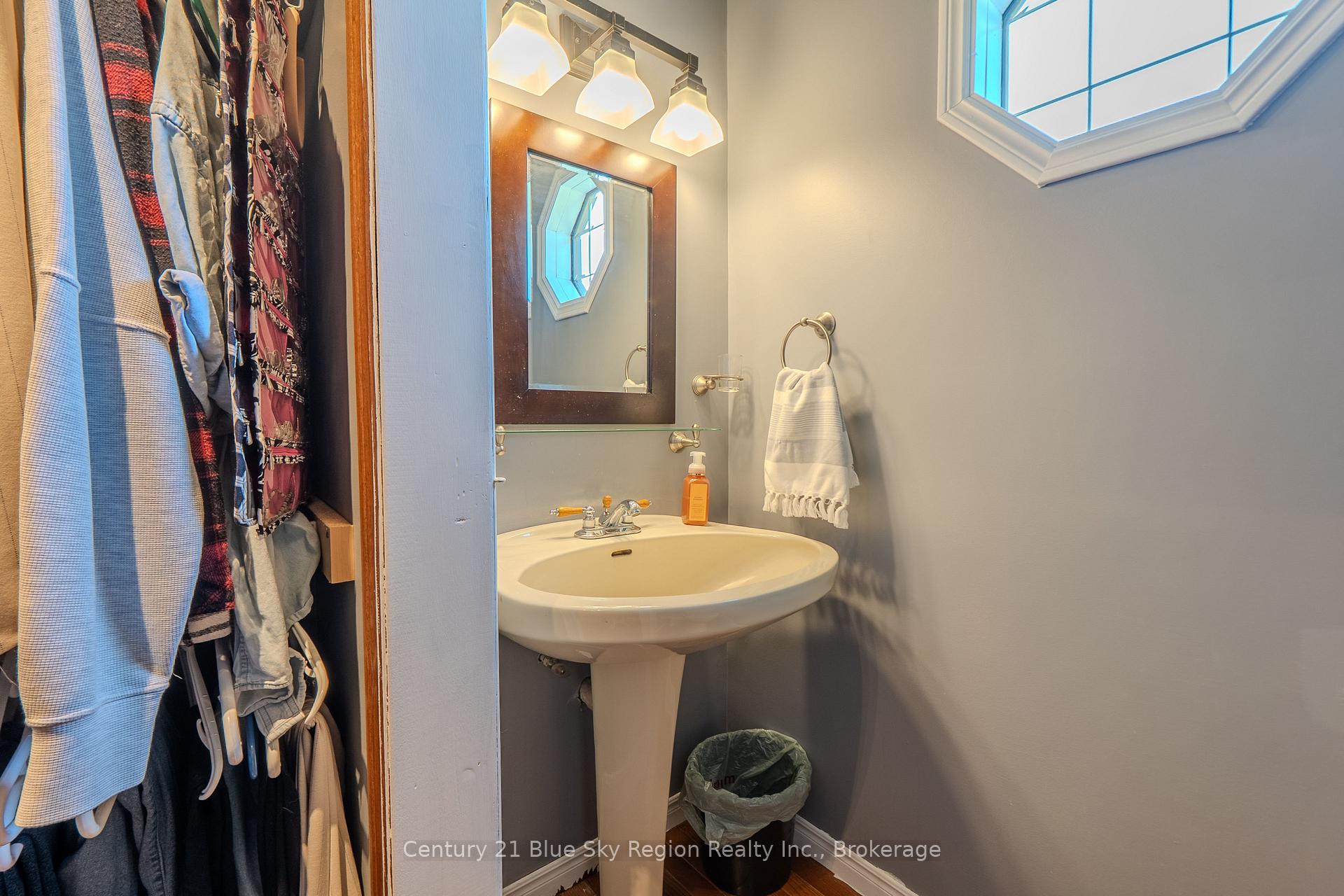 Photo 32 of 1033 Centennial Crescent, East Ferris — HOMEH
