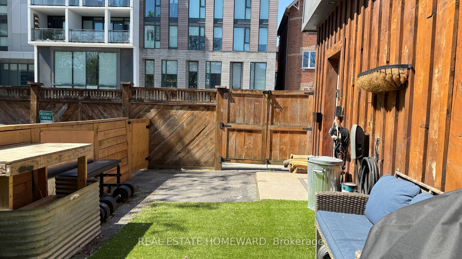 Photo 17 of 147 Boston Avenue, Toronto, South Riverdale — HOMEH