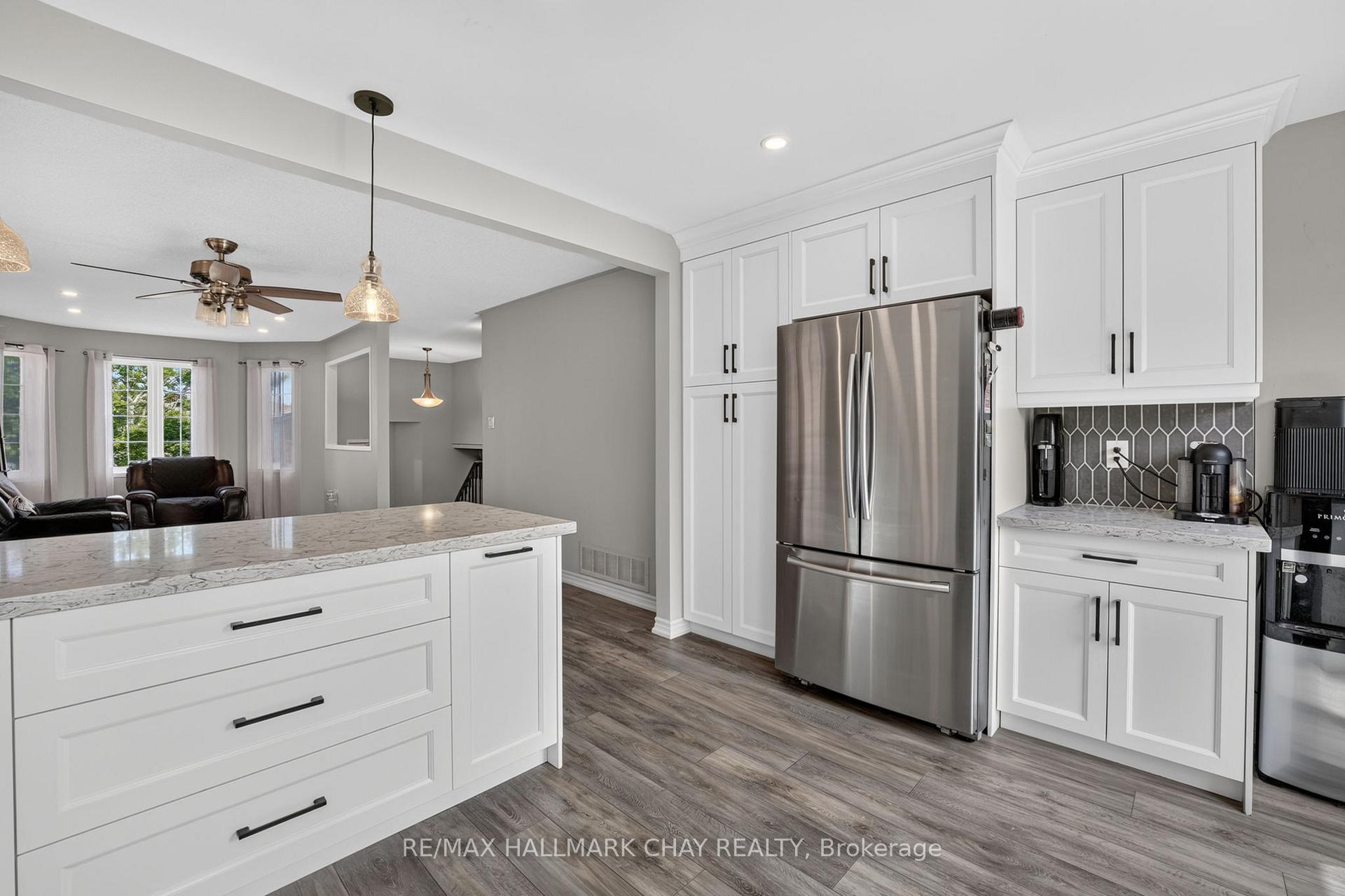 Photo 22 of 41 Hodgson Drive, Barrie, Northwest — HOMEH