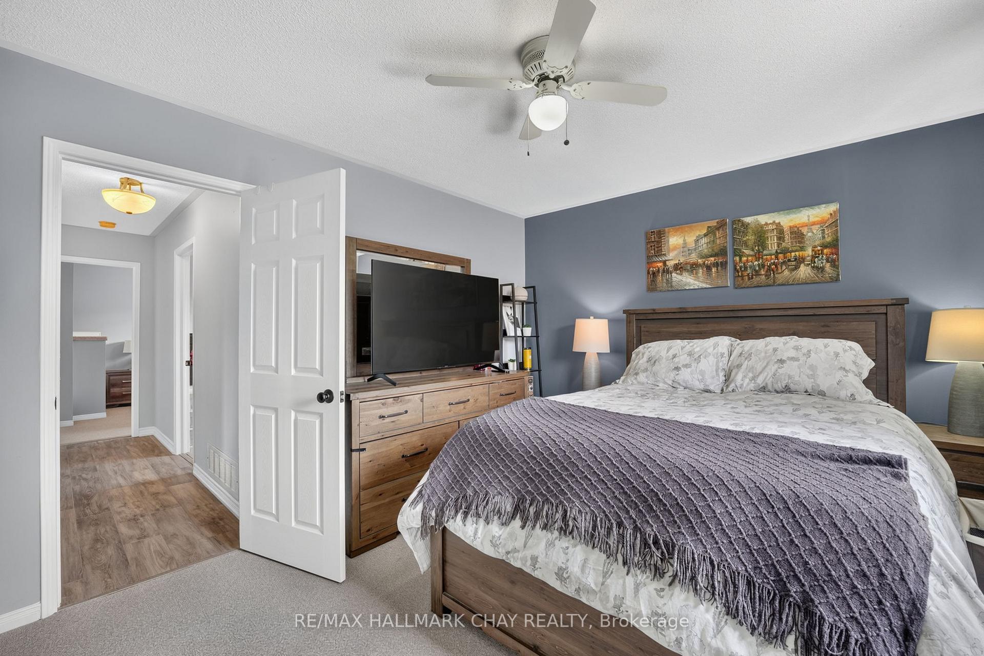 Photo 33 of 41 Hodgson Drive, Barrie, Northwest — HOMEH