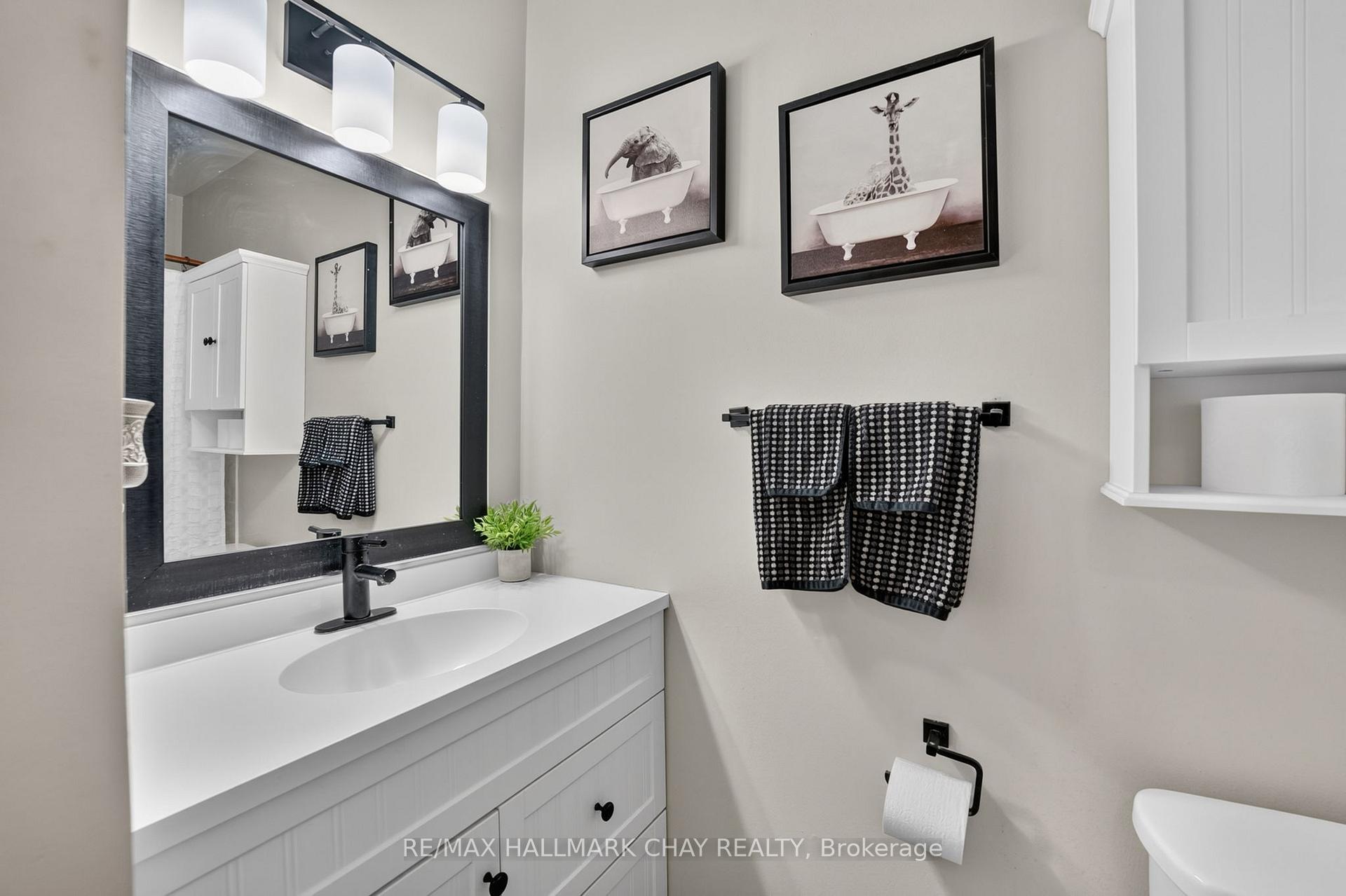 Photo 36 of 41 Hodgson Drive, Barrie, Northwest — HOMEH