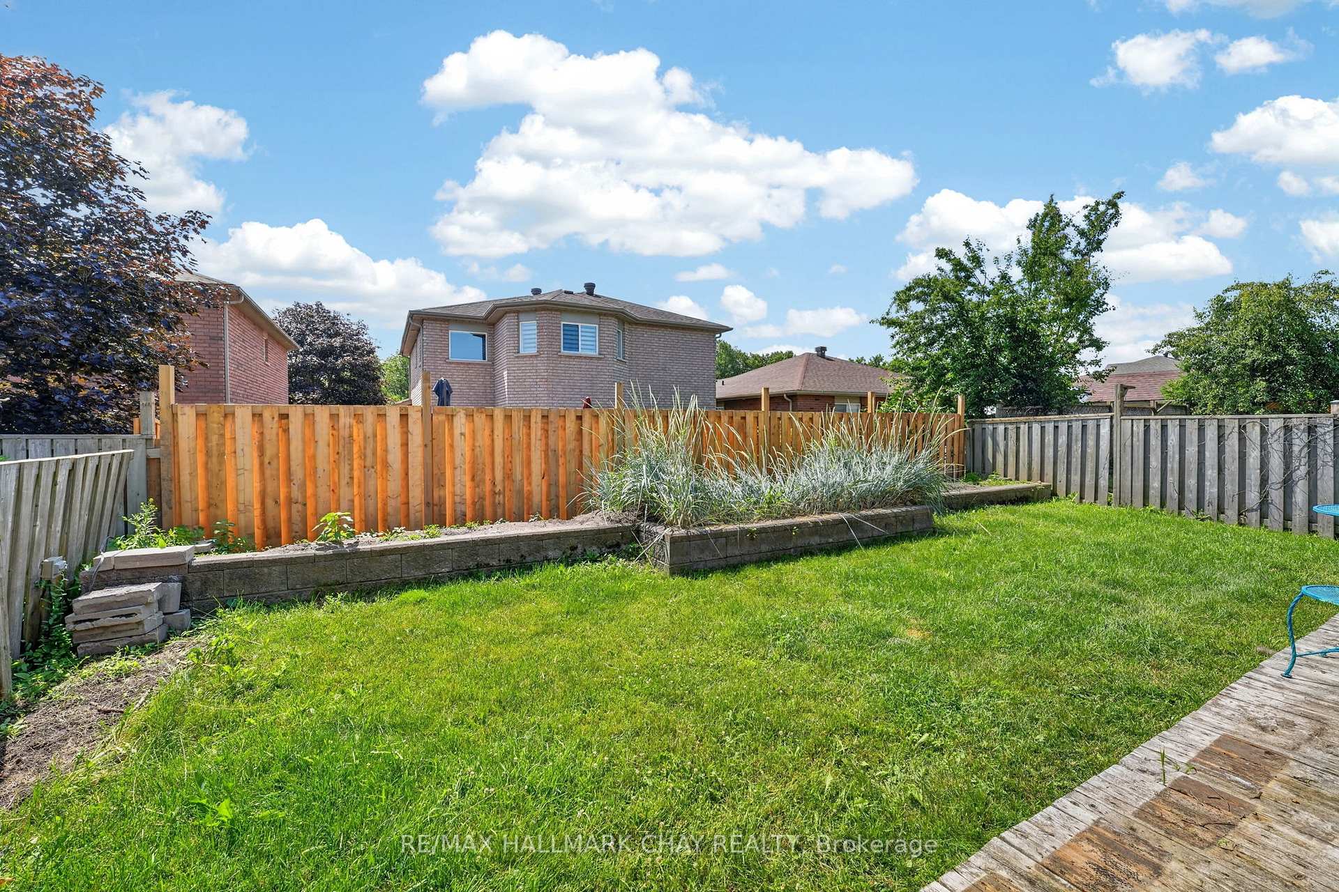 Photo 37 of 41 Hodgson Drive, Barrie, Northwest — HOMEH