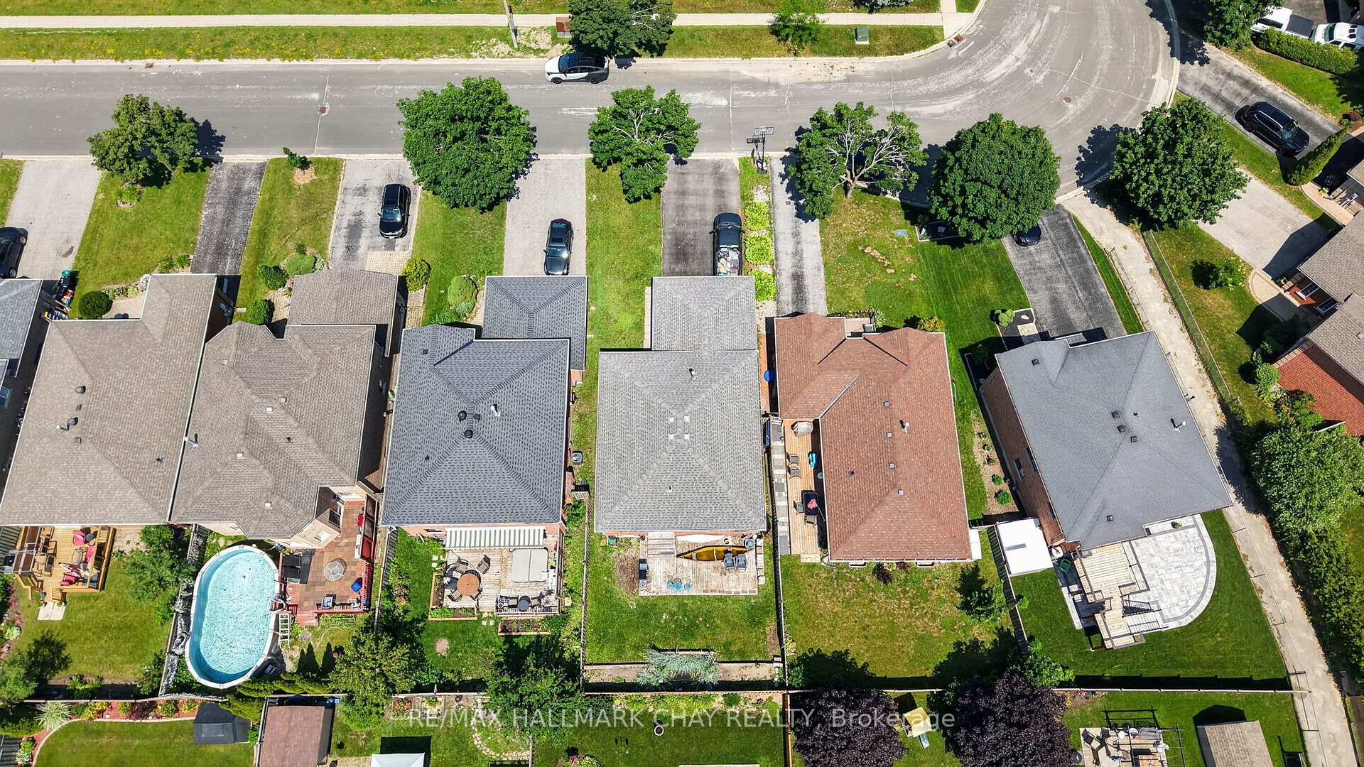 Photo 43 of 41 Hodgson Drive, Barrie, Northwest — HOMEH
