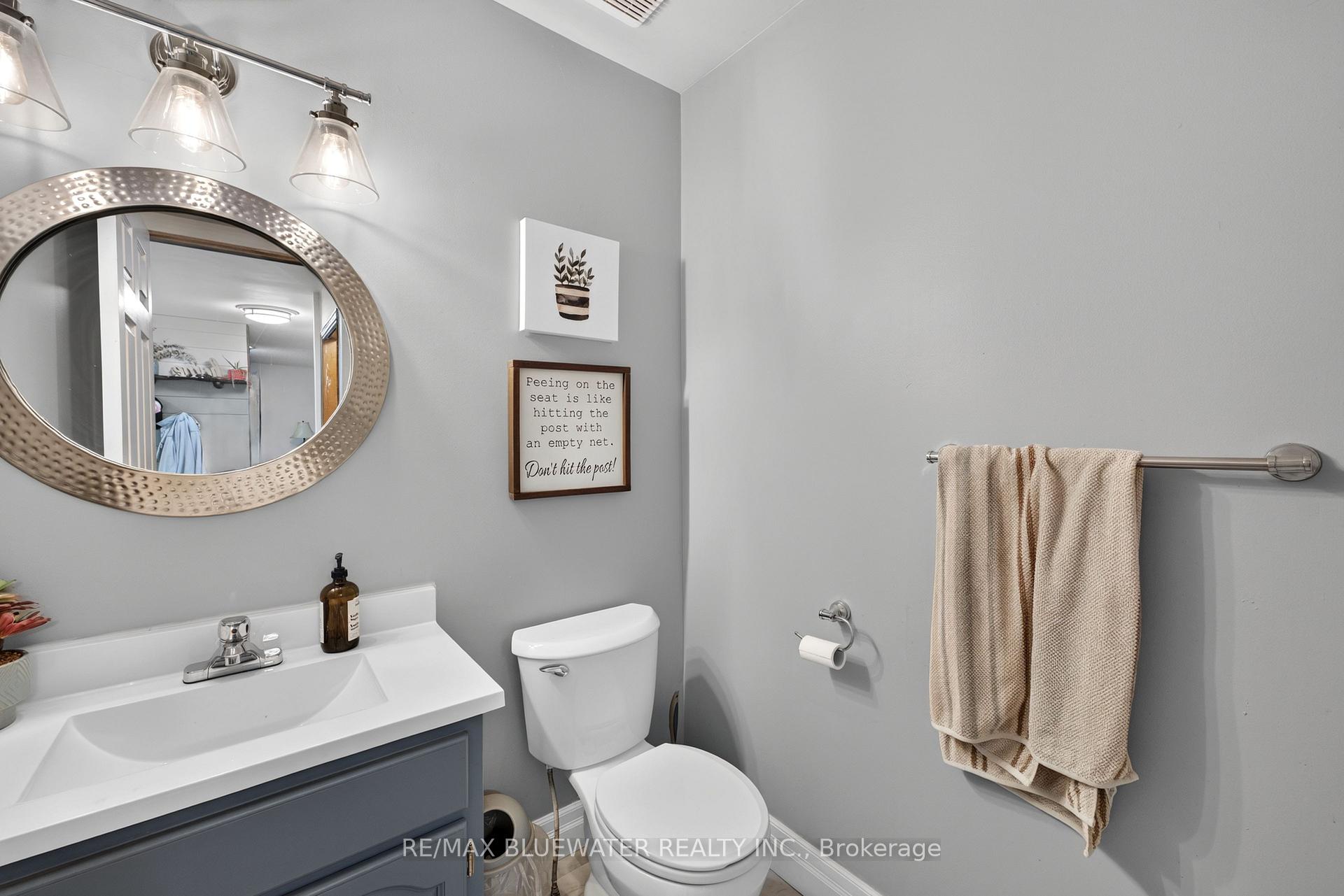 Photo 13 of 177 Toronto Street, West Perth, Mitchell — HOMEH