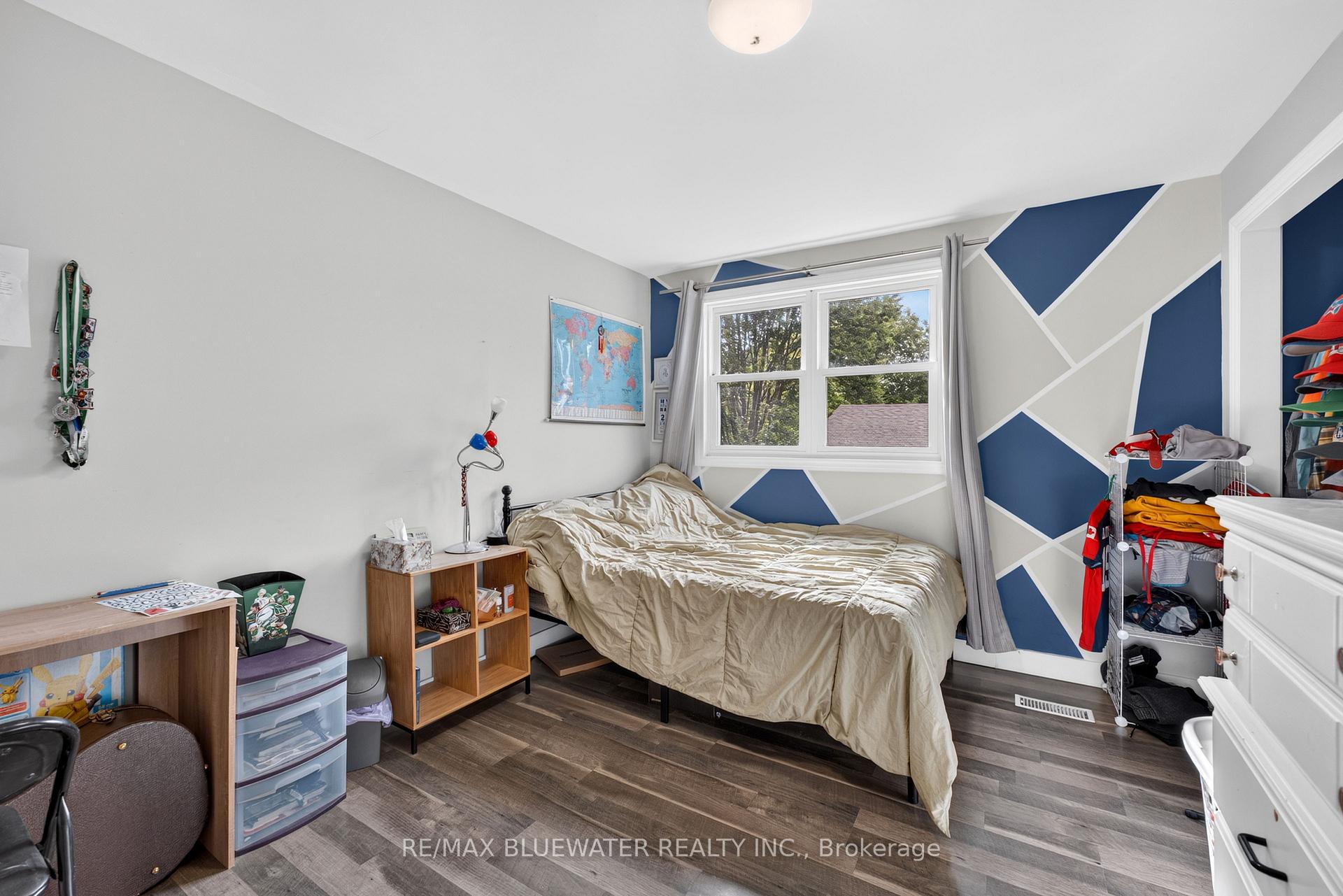 Photo 24 of 177 Toronto Street, West Perth, Mitchell — HOMEH