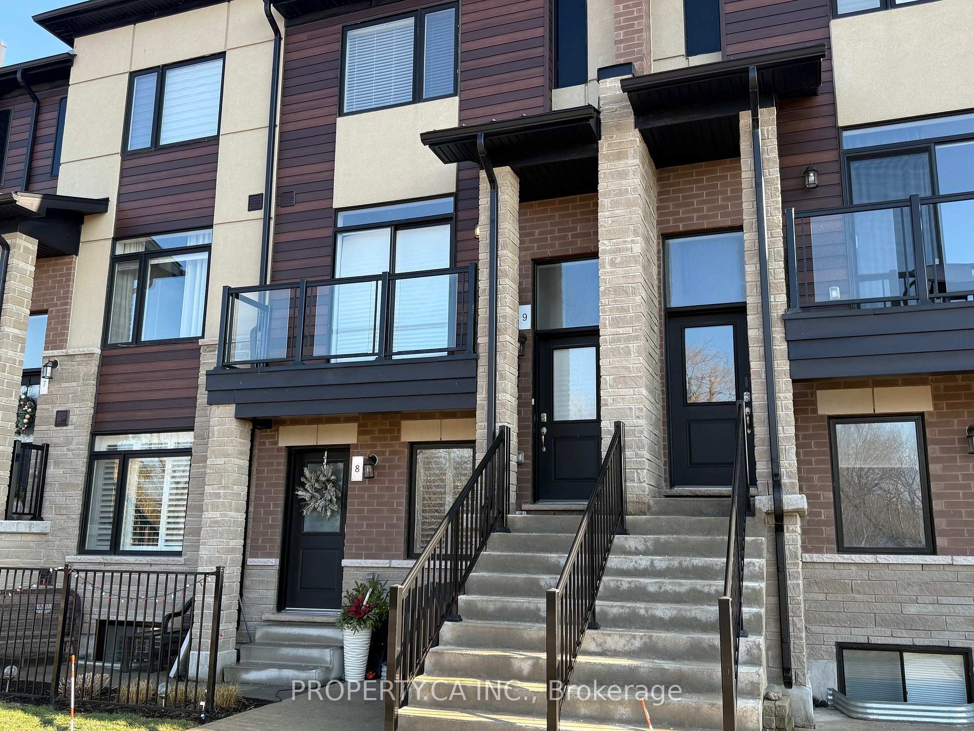 Photo 1 of Unit 9, 590 North Service Road, Hamilton, Lakeshore — HOMEH