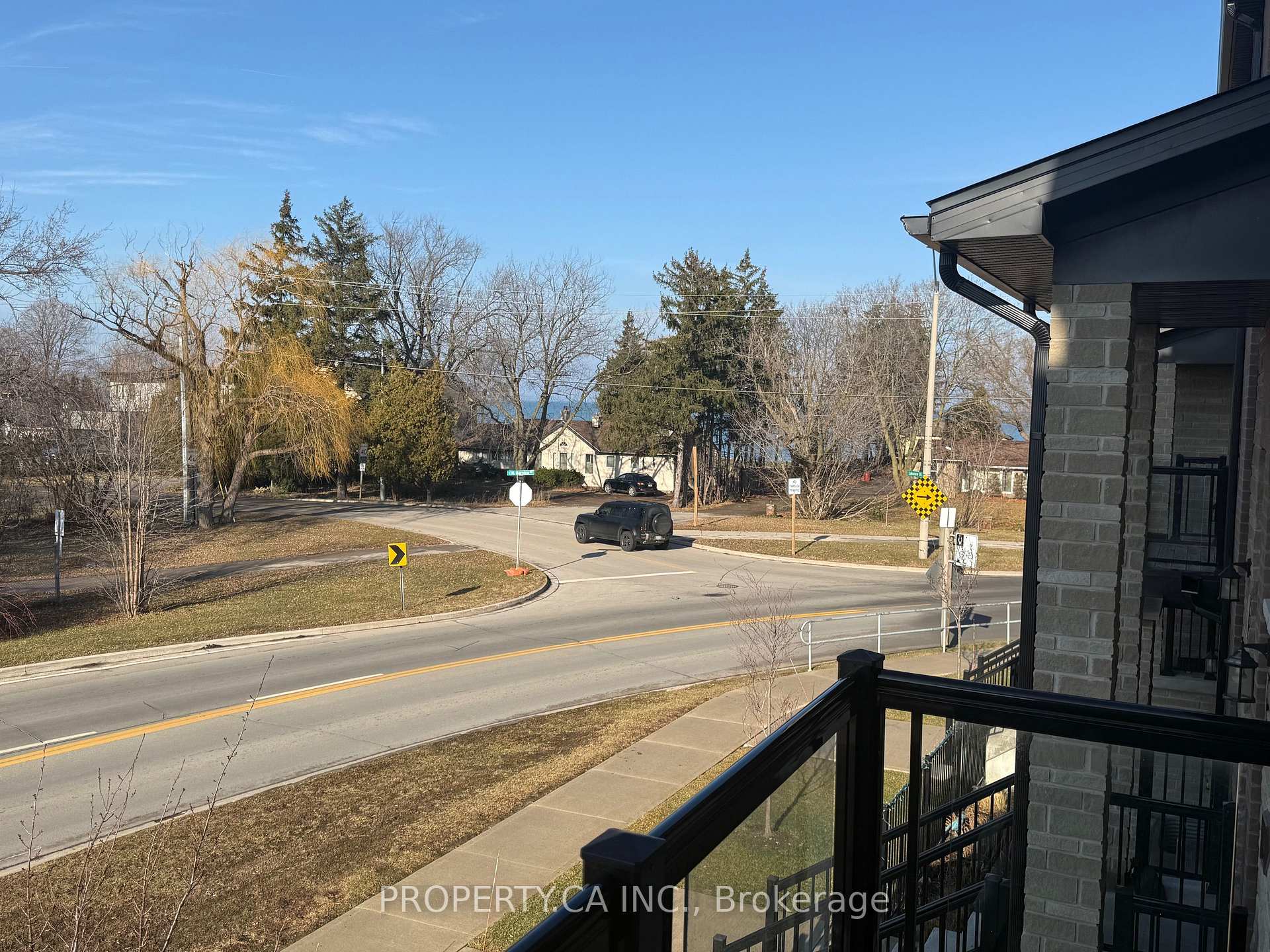 Photo 14 of Unit 9, 590 North Service Road, Hamilton, Lakeshore — HOMEH
