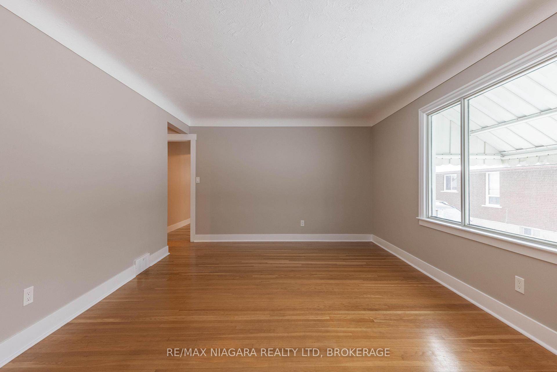 Photo 16 of 67 Glen Park Road, St. Catharines, Vine/Linwell — HOMEH