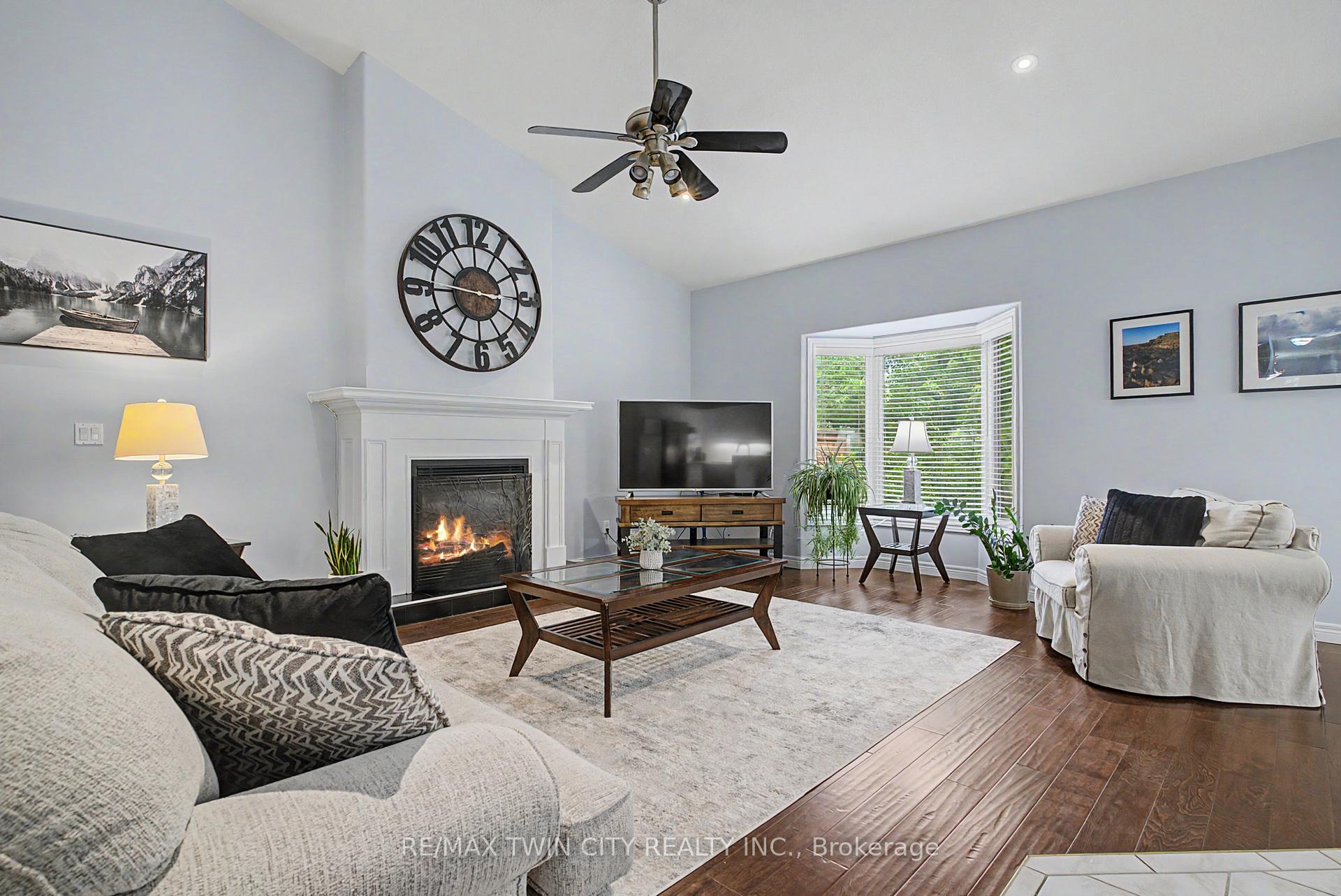 Photo 4 of Unit 3, 24 Hardy Road, Brantford, Ava Rd — HOMEH