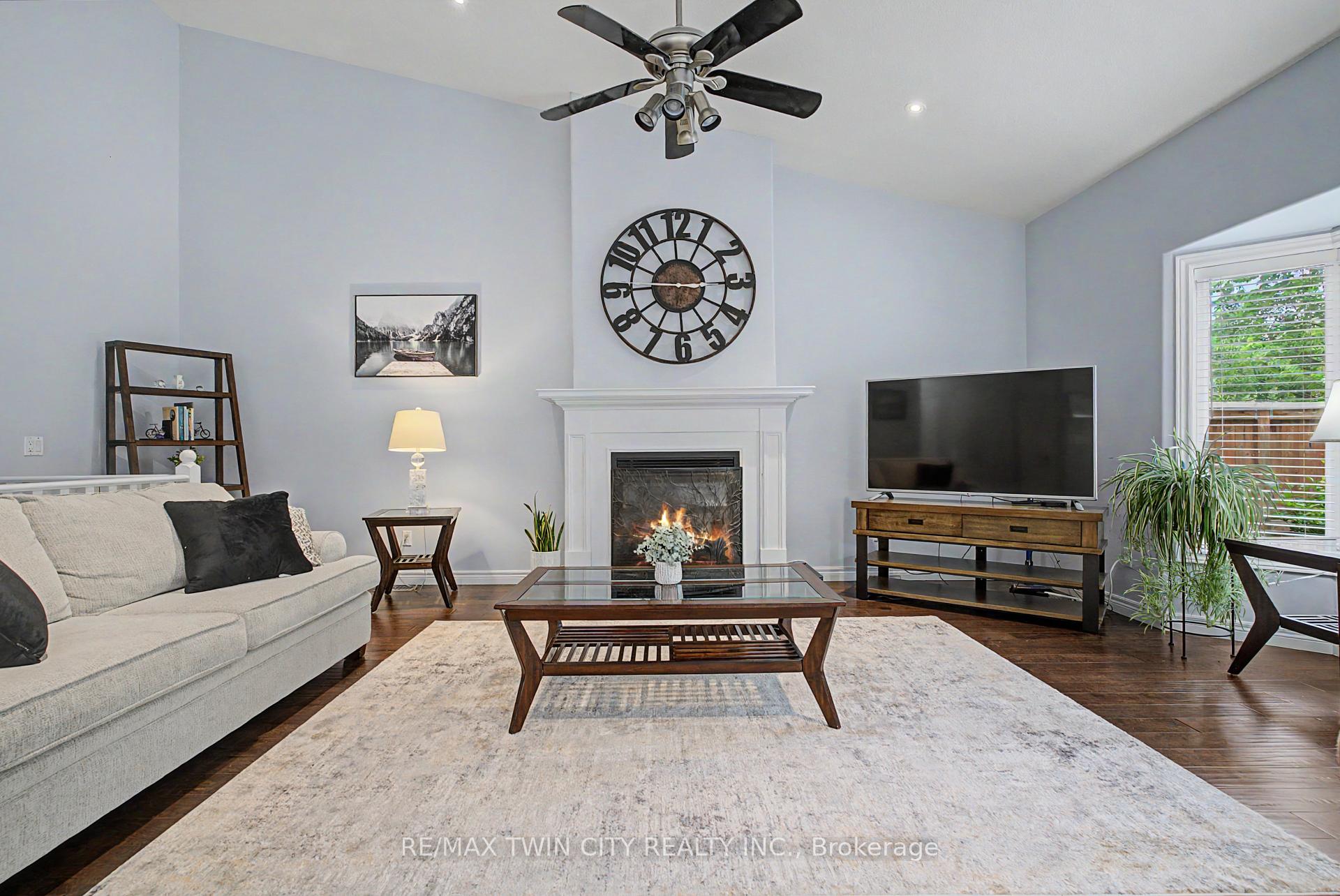 Photo 5 of Unit 3, 24 Hardy Road, Brantford, Ava Rd — HOMEH
