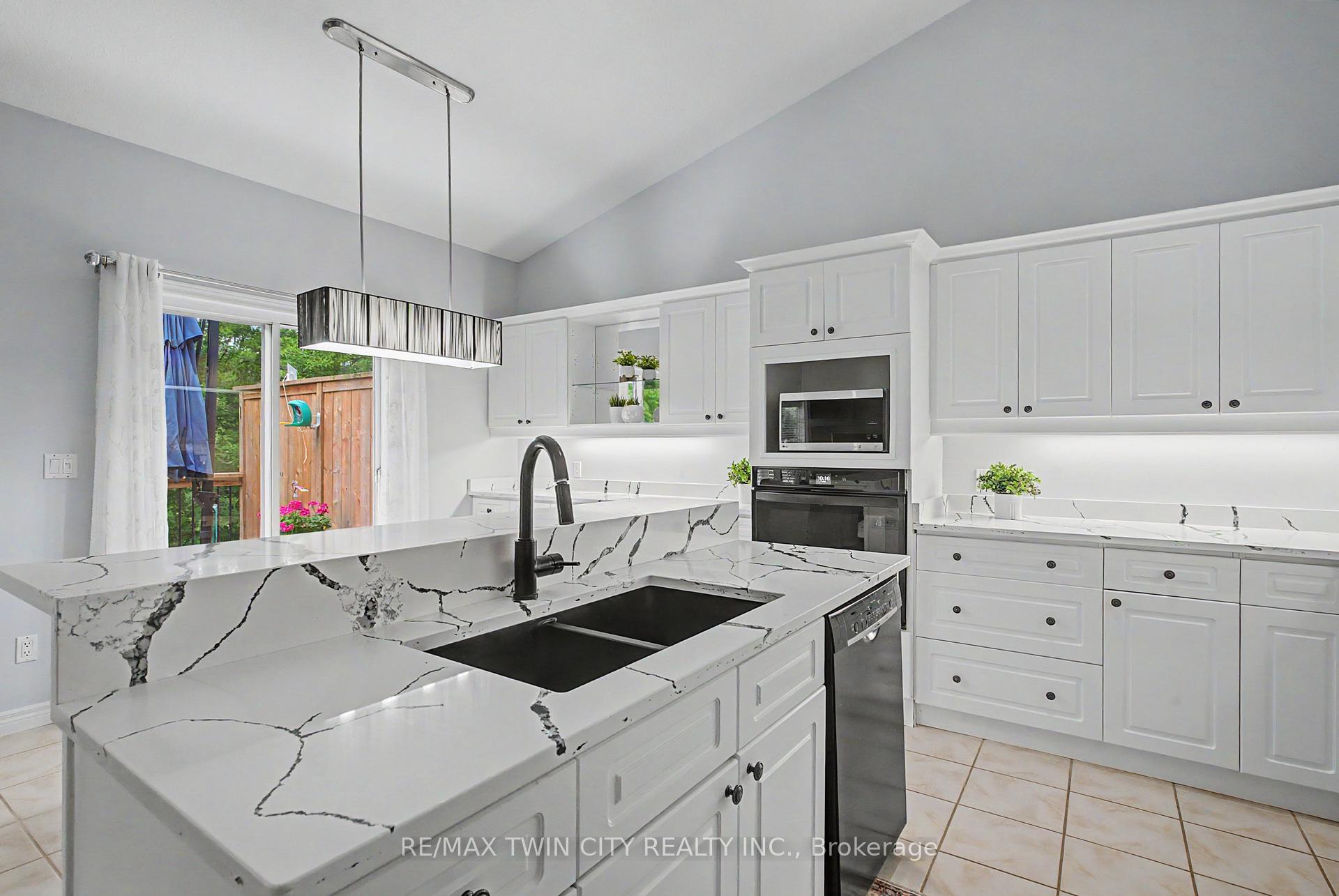 Photo 10 of Unit 3, 24 Hardy Road, Brantford, Ava Rd — HOMEH