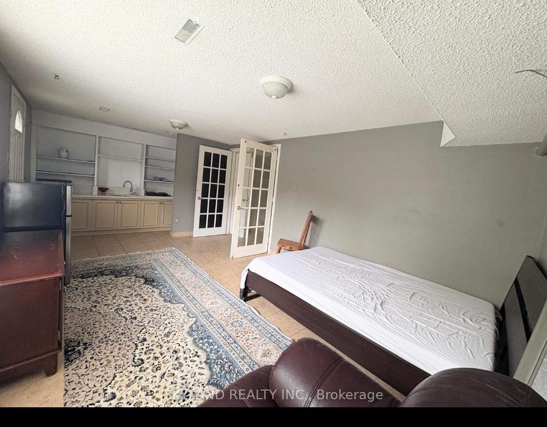 Photo 7 of 98 Henderson Drive, Aurora, Aurora Highlands — HOMEH