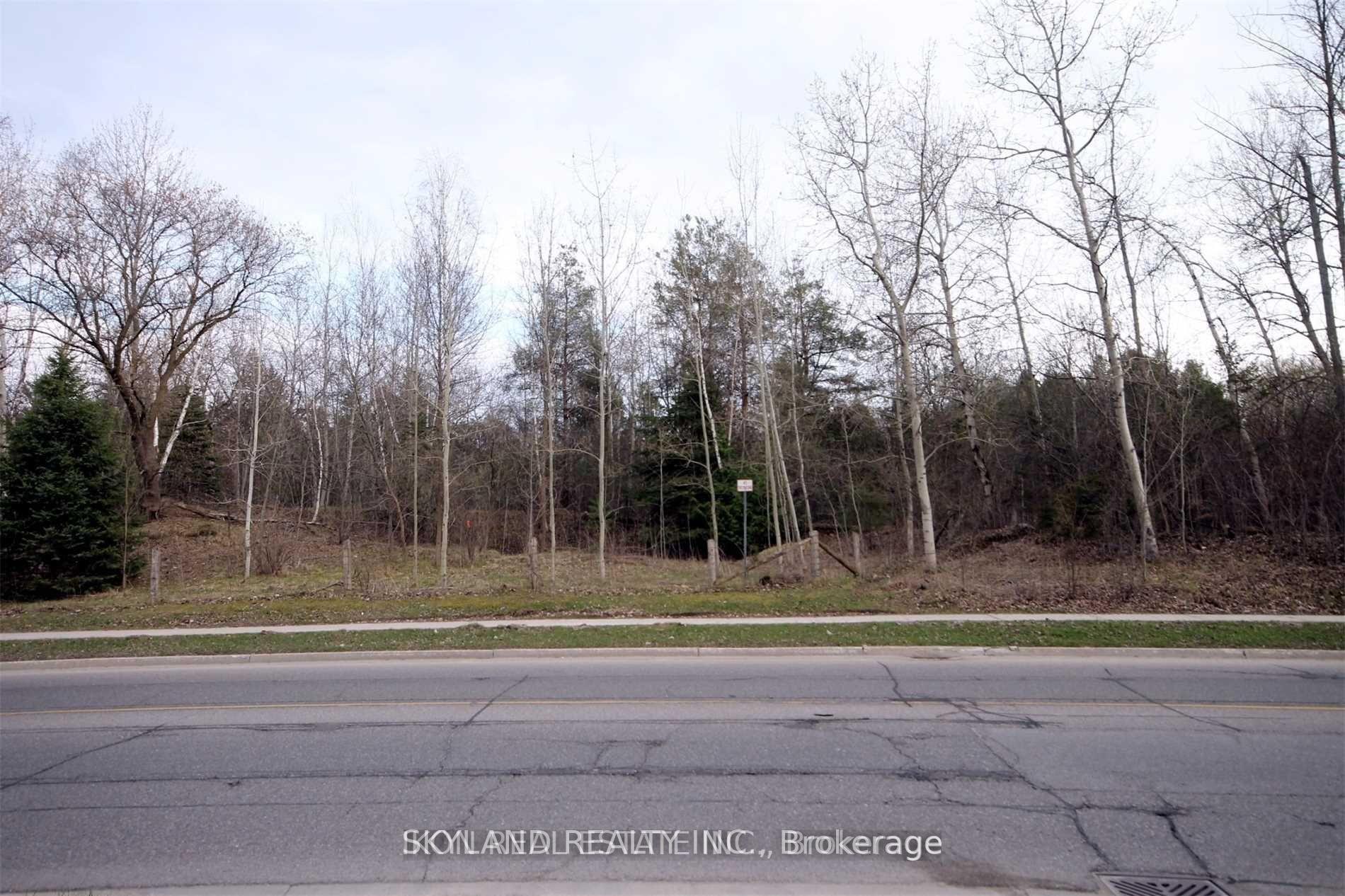 Photo 15 of 98 Henderson Drive, Aurora, Aurora Highlands — HOMEH