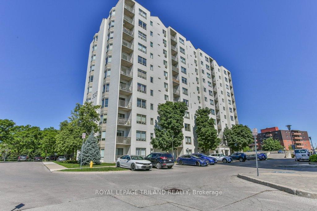 Front of Unit 405, 333 Commissioners Road W