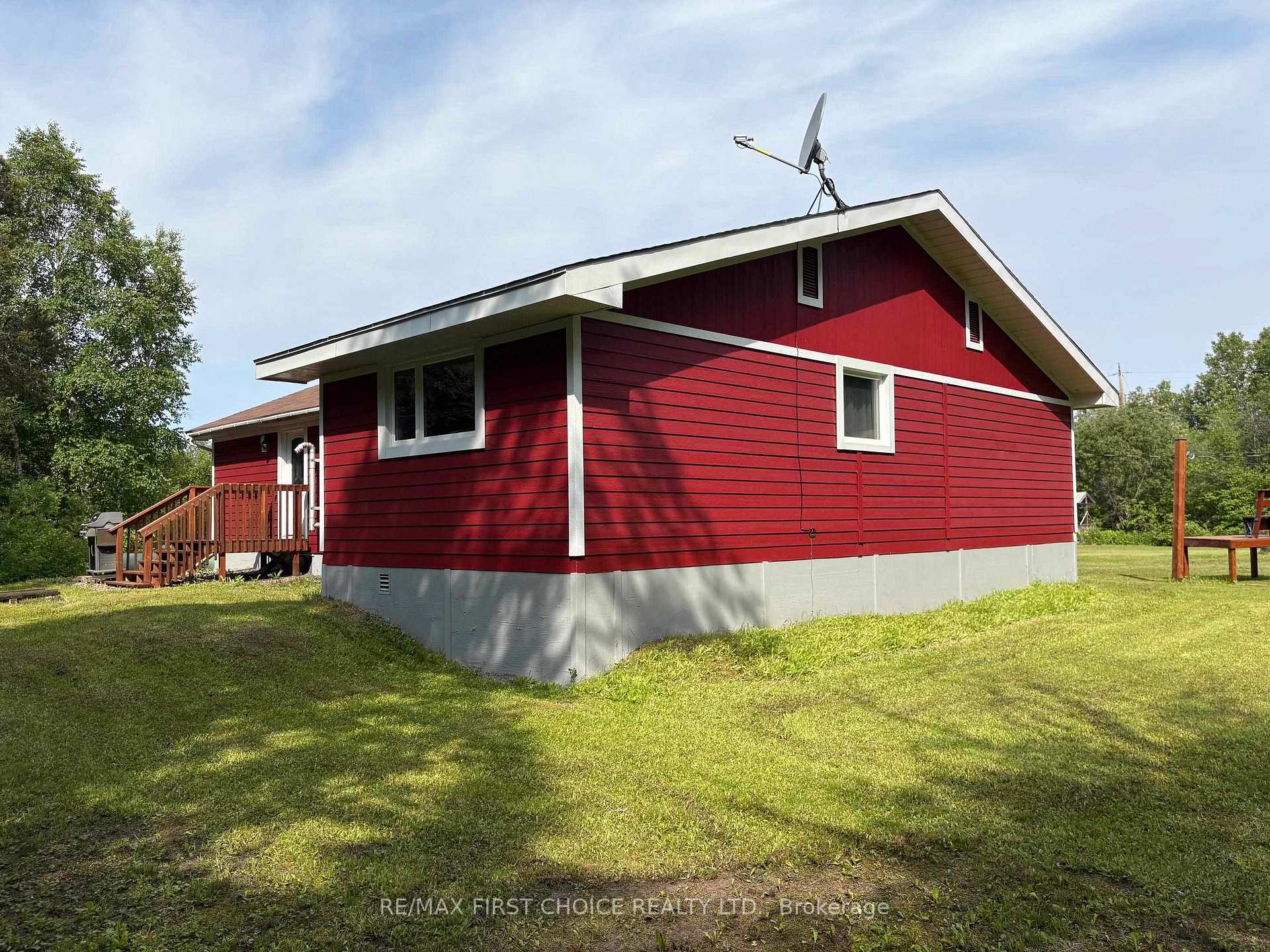Photo 3 of 150 Captain Rd, Thunder Bay Remote Area — HOMEH