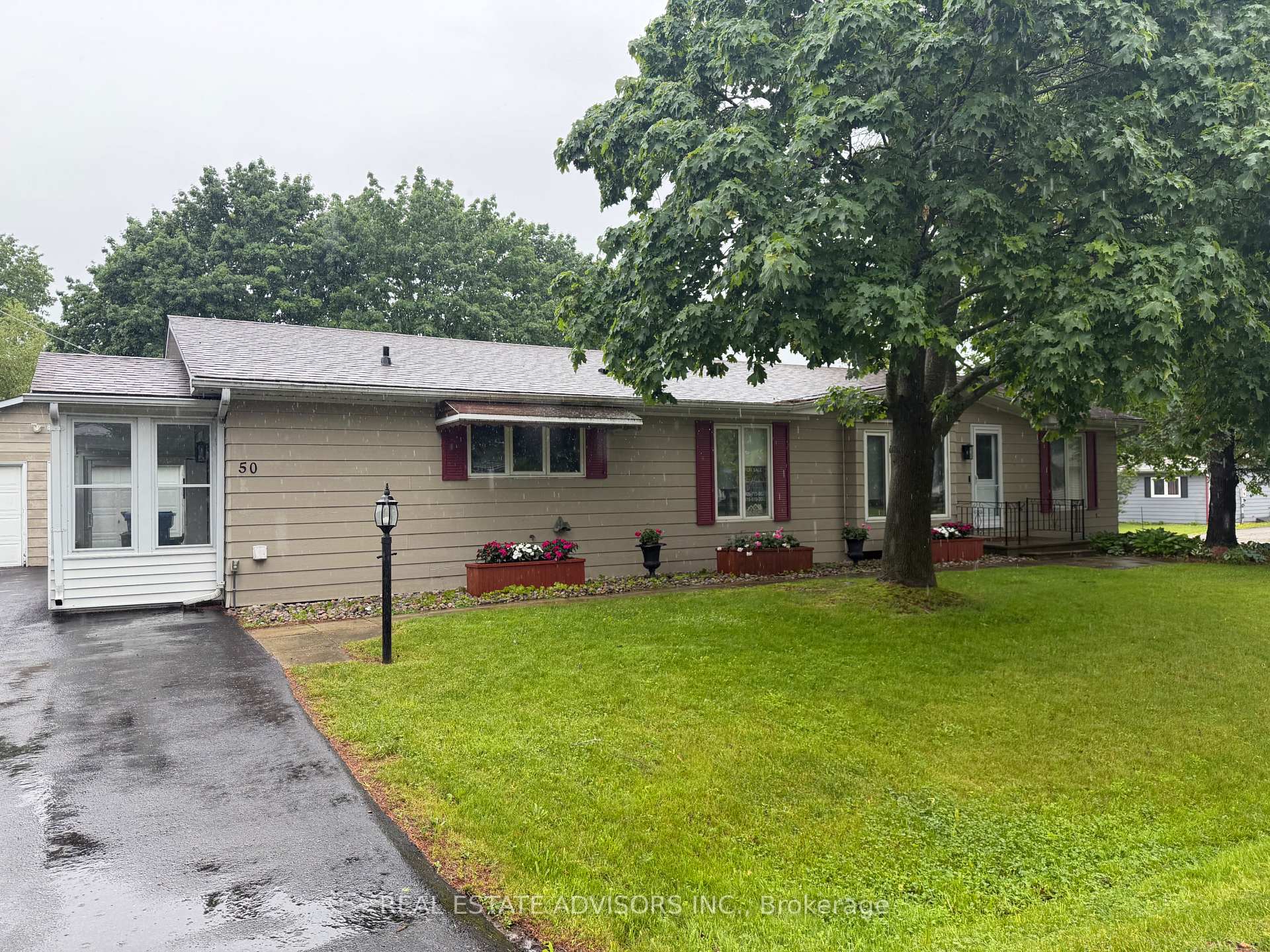 Photo 3 of 50 Juno Crescent, Georgina, Sutton & Jackson's Point — HOMEH