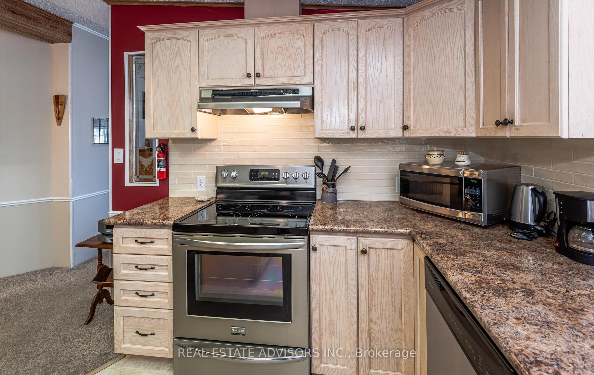Photo 17 of 50 Juno Crescent, Georgina, Sutton & Jackson's Point — HOMEH