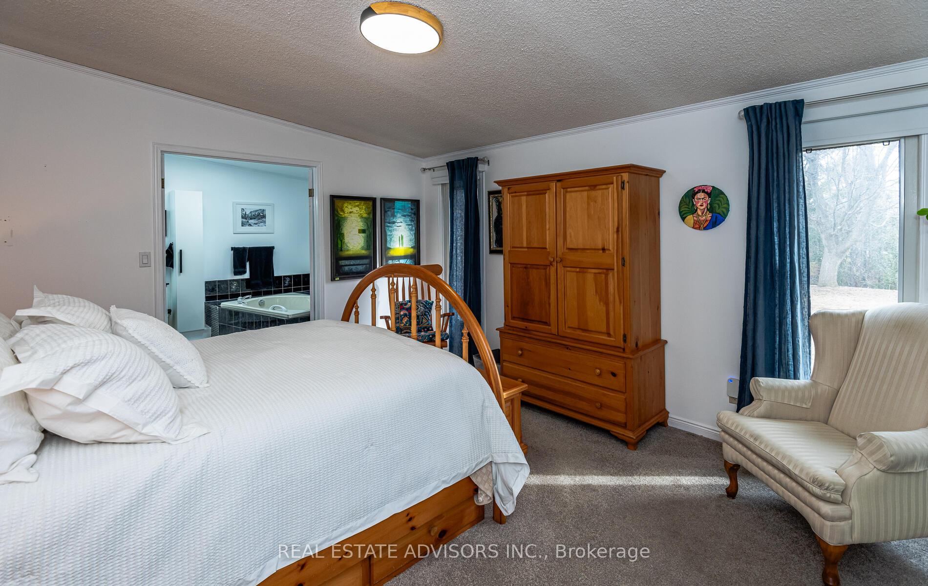 Photo 23 of 50 Juno Crescent, Georgina, Sutton & Jackson's Point — HOMEH