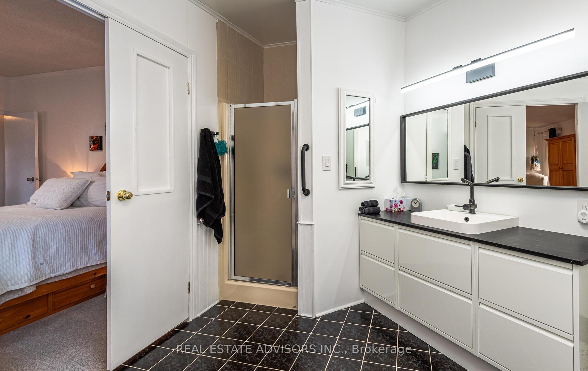 Photo 26 of 50 Juno Crescent, Georgina, Sutton & Jackson's Point — HOMEH